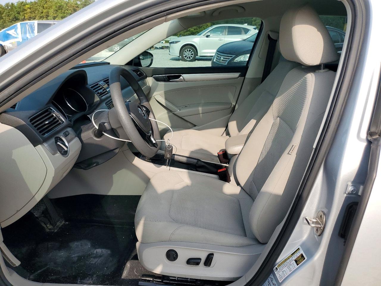 2018 Volkswagen Passat S Silver vin: 1VWAA7A32JC033372