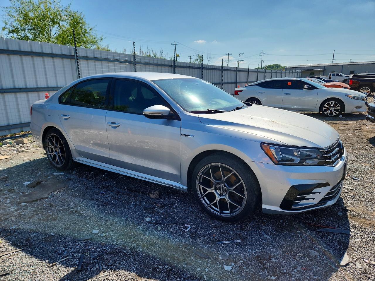 2018 Volkswagen Passat S Silver vin: 1VWAA7A37JC030645