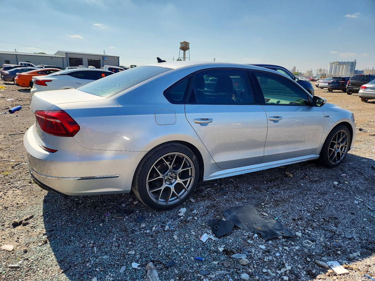 2018 Volkswagen Passat S Silver vin: 1VWAA7A37JC030645