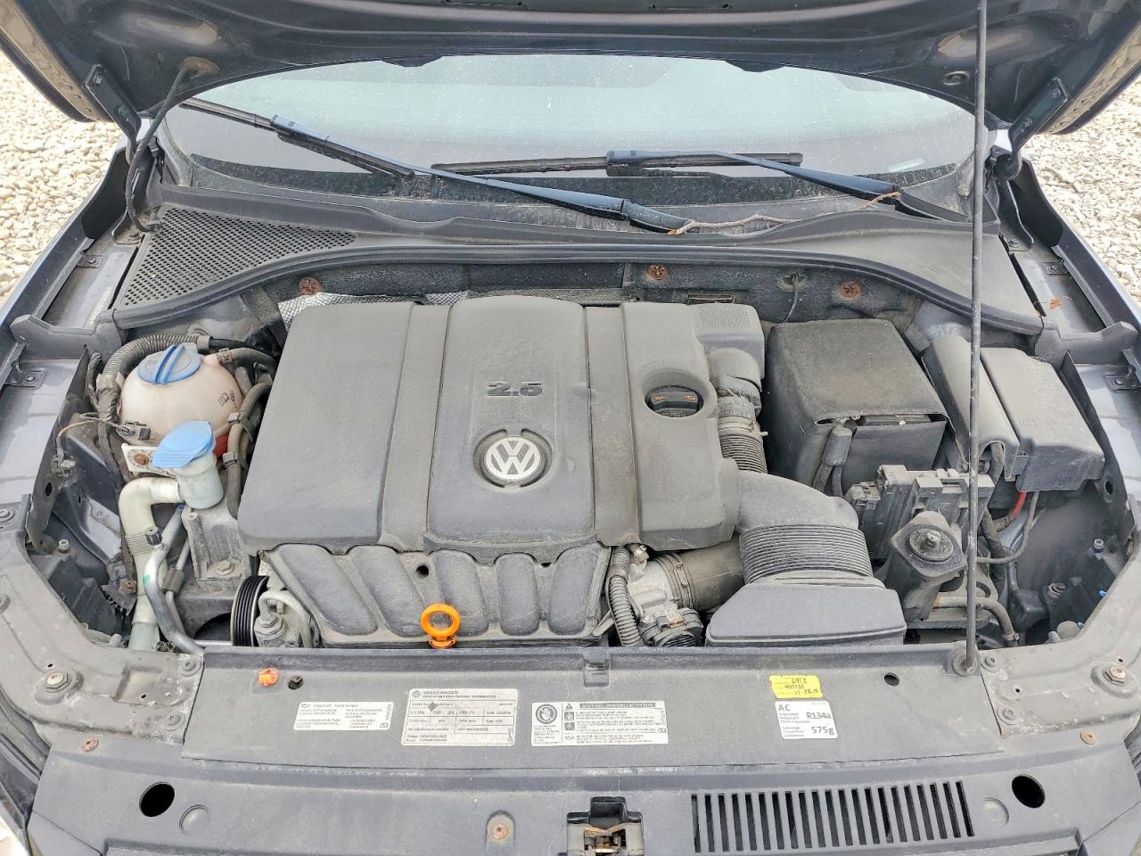 2012 Volkswagen Passat S Gray vin: 1VWAH7A30CC025351