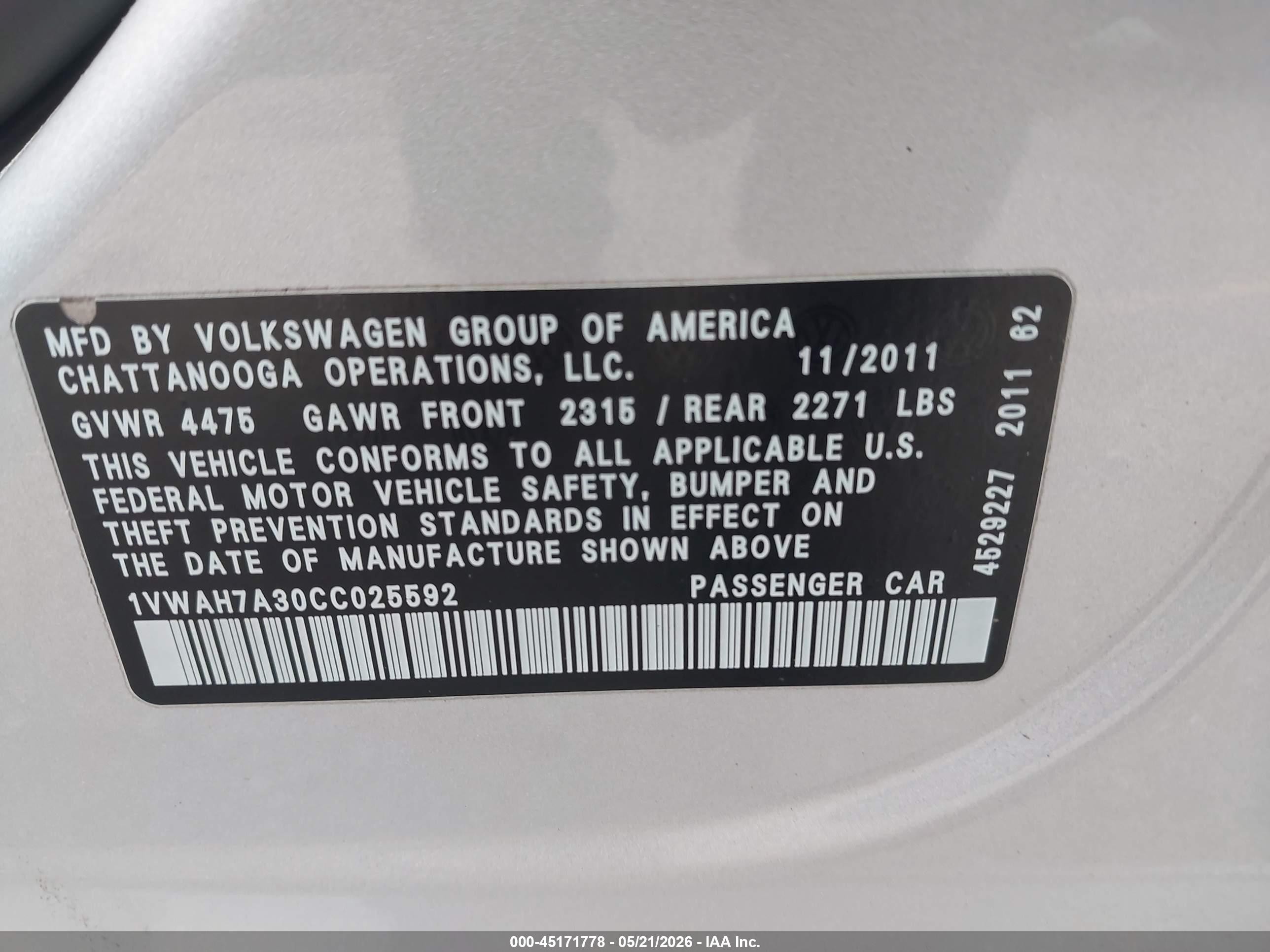 2012 Volkswagen Passat 2.5l S Серебряный vin: 1VWAH7A30CC025592