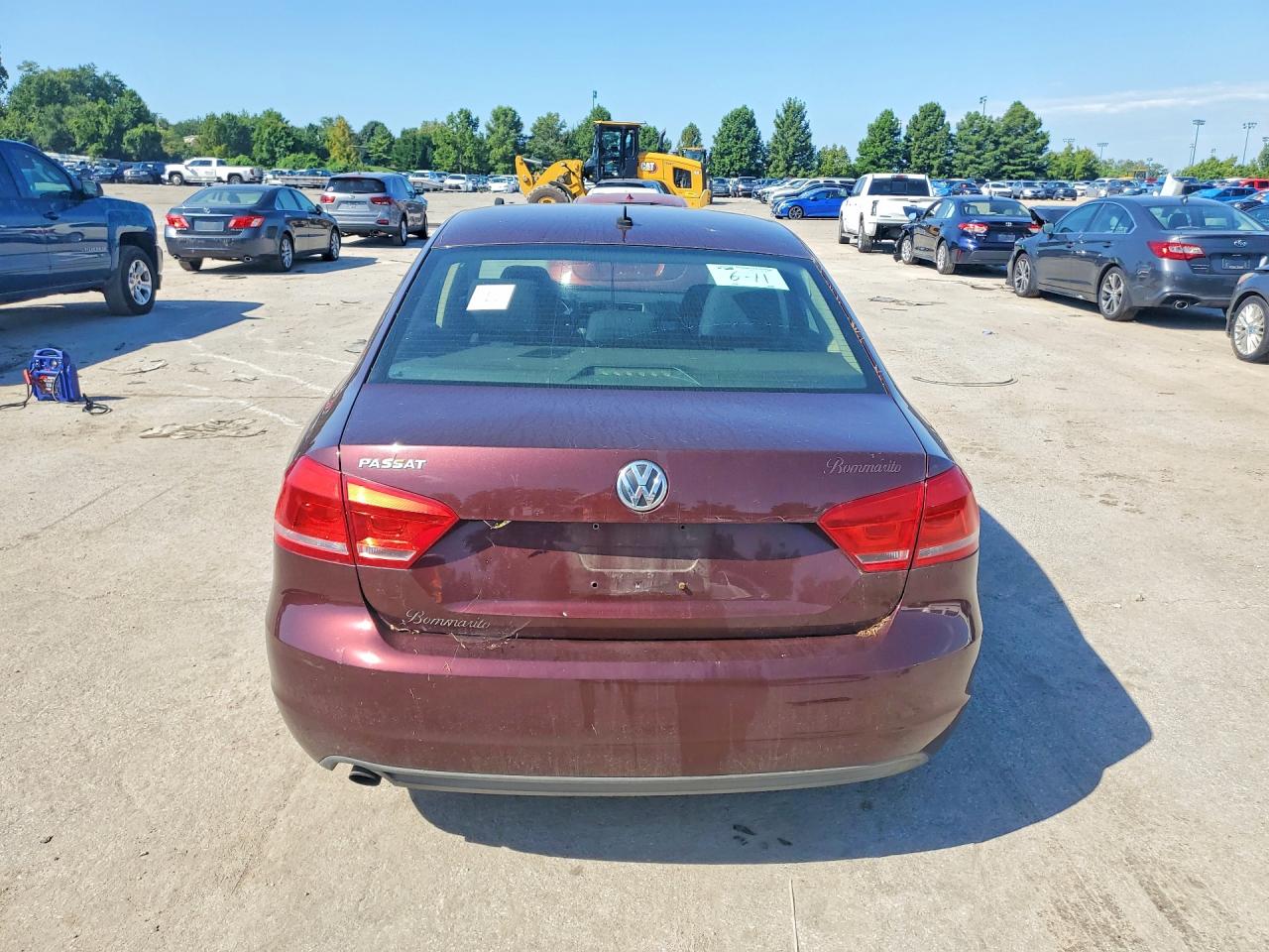 2012 Volkswagen Passat S Burgundy vin: 1VWAH7A30CC039119