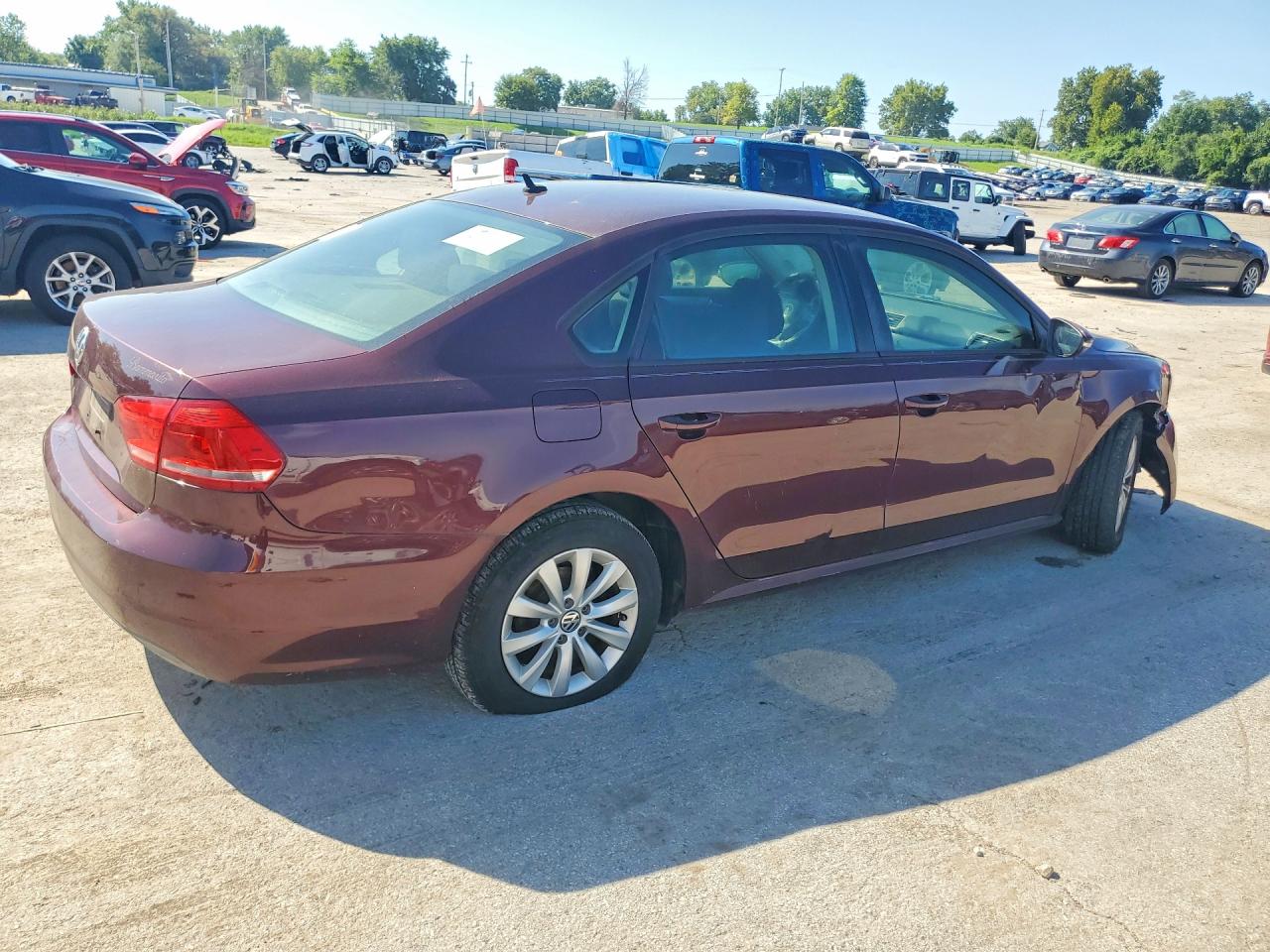 2012 Volkswagen Passat S Burgundy vin: 1VWAH7A30CC039119