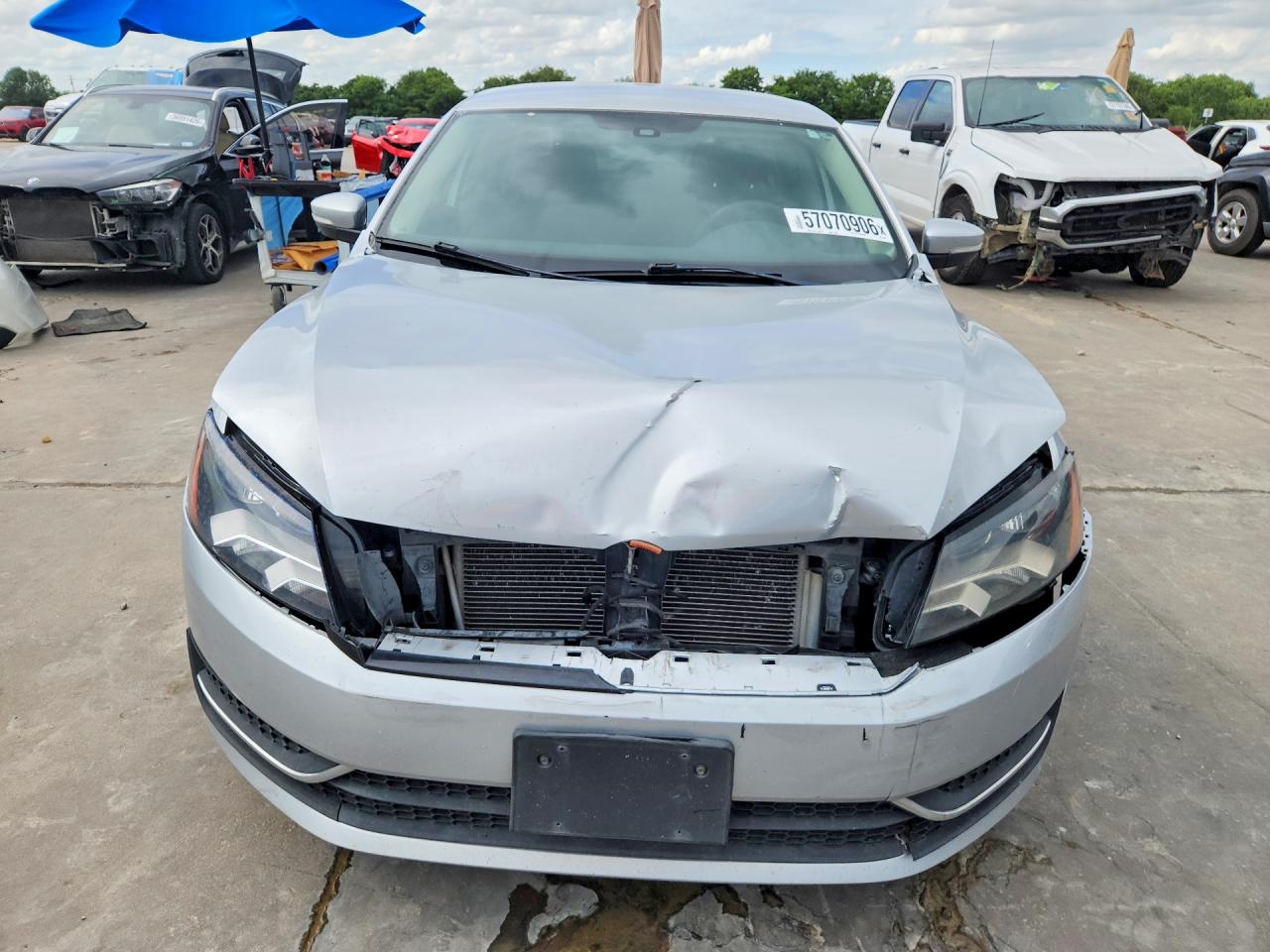 2013 Volkswagen Passat S Silver vin: 1VWAH7A30DC018563