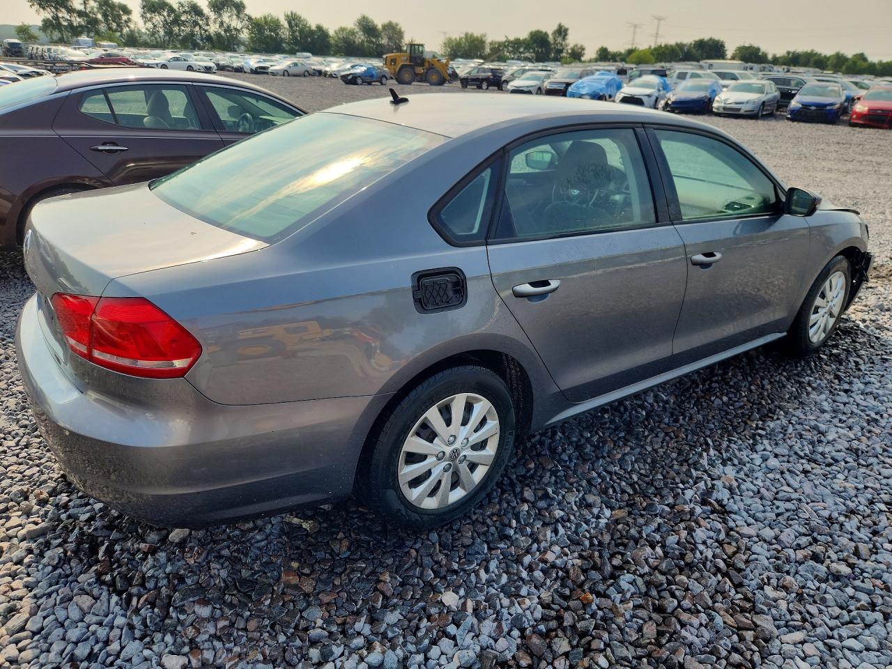 2013 Volkswagen Passat S Gray vin: 1VWAH7A30DC149685