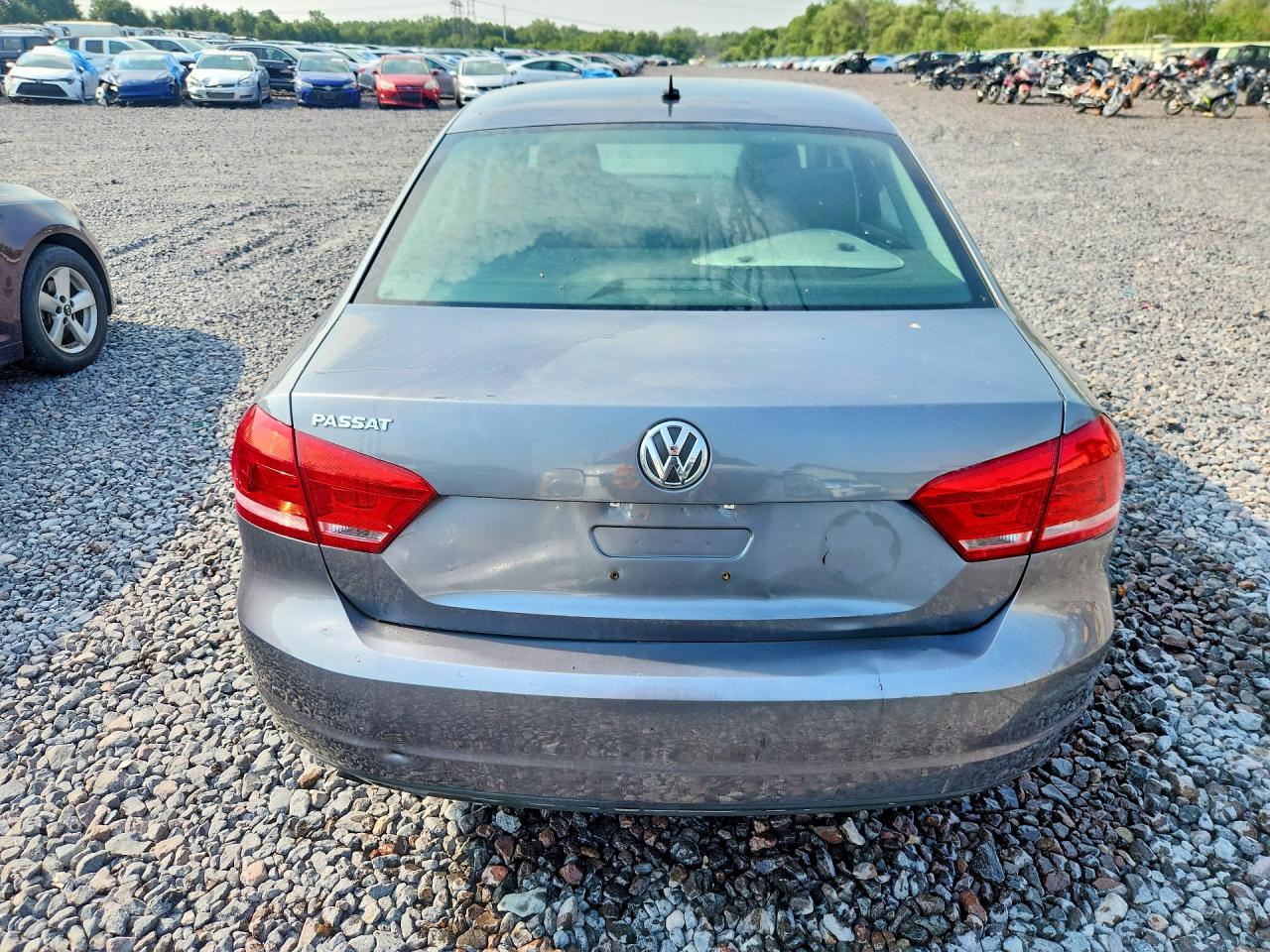2013 Volkswagen Passat S Gray vin: 1VWAH7A30DC149685