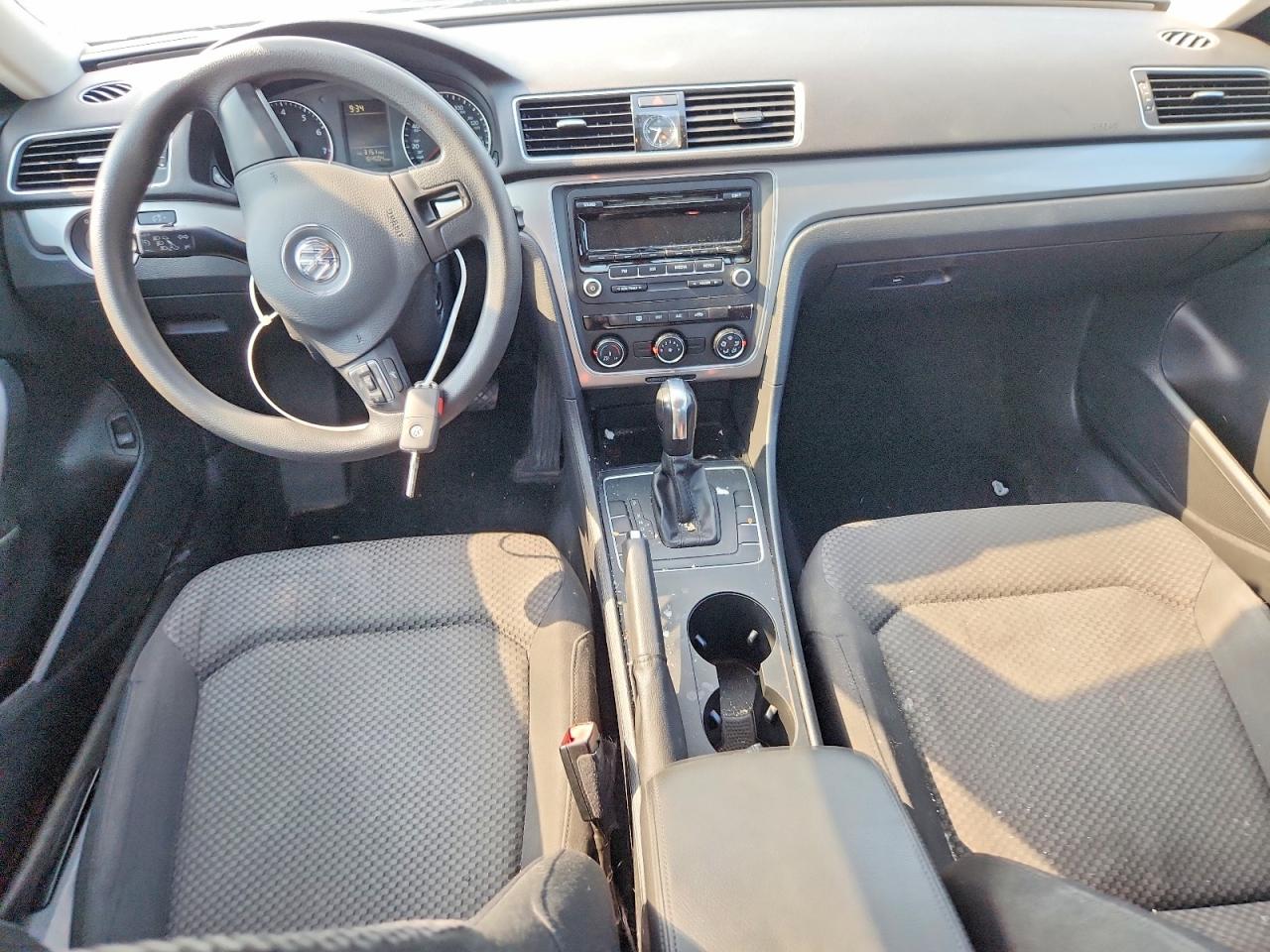 2013 Volkswagen Passat S Gray vin: 1VWAH7A30DC149685