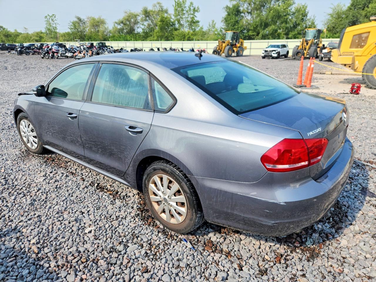 2013 Volkswagen Passat S Gray vin: 1VWAH7A30DC149685