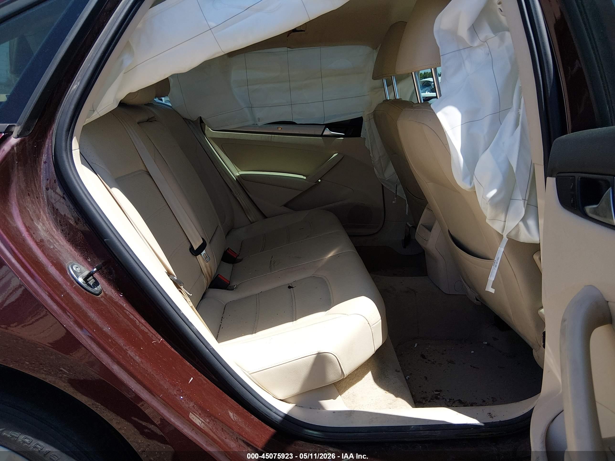 2014 Volkswagen Passat 2.5l Wolfsburg Edition Burgundy vin: 1VWAH7A30EC015373