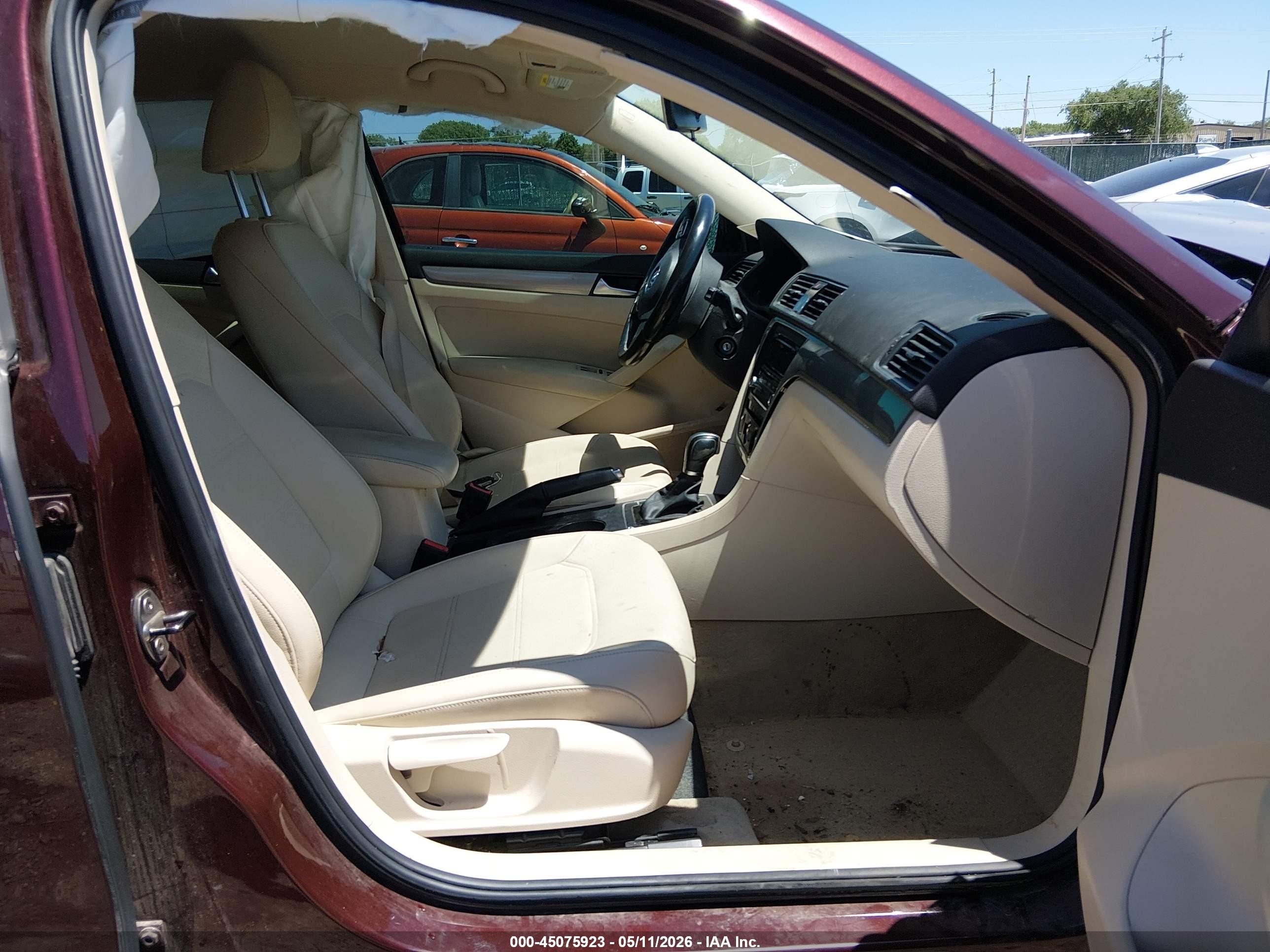 2014 Volkswagen Passat 2.5l Wolfsburg Edition Burgundy vin: 1VWAH7A30EC015373