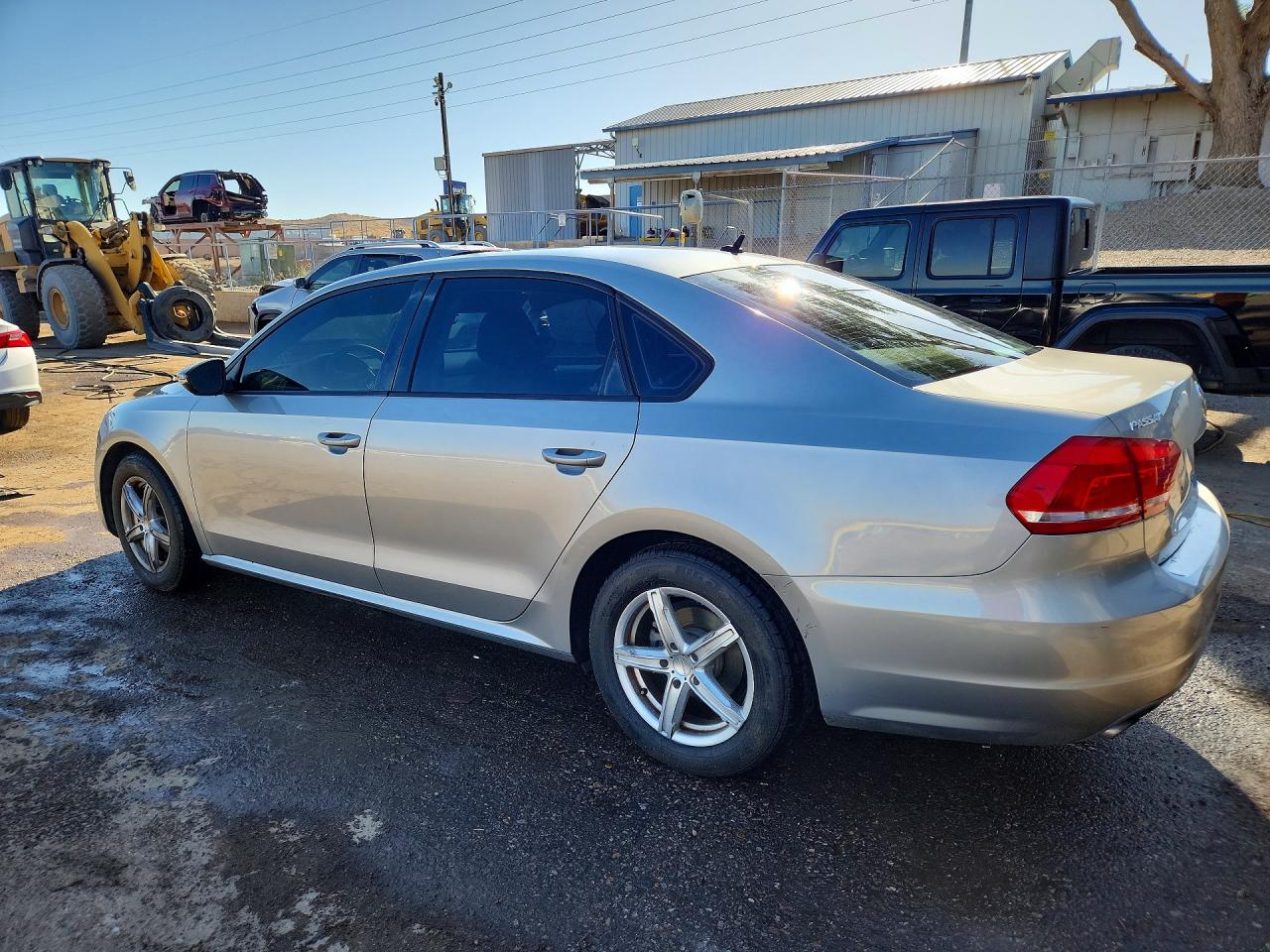 2012 Volkswagen Passat S Silver vin: 1VWAH7A31CC022362