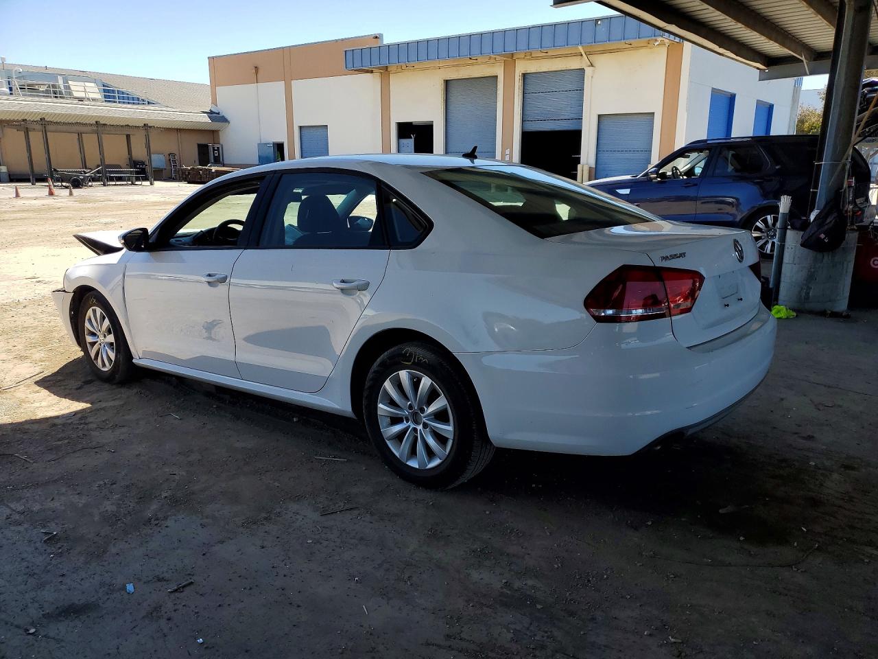 2012 Volkswagen Passat S White vin: 1VWAH7A31CC066944