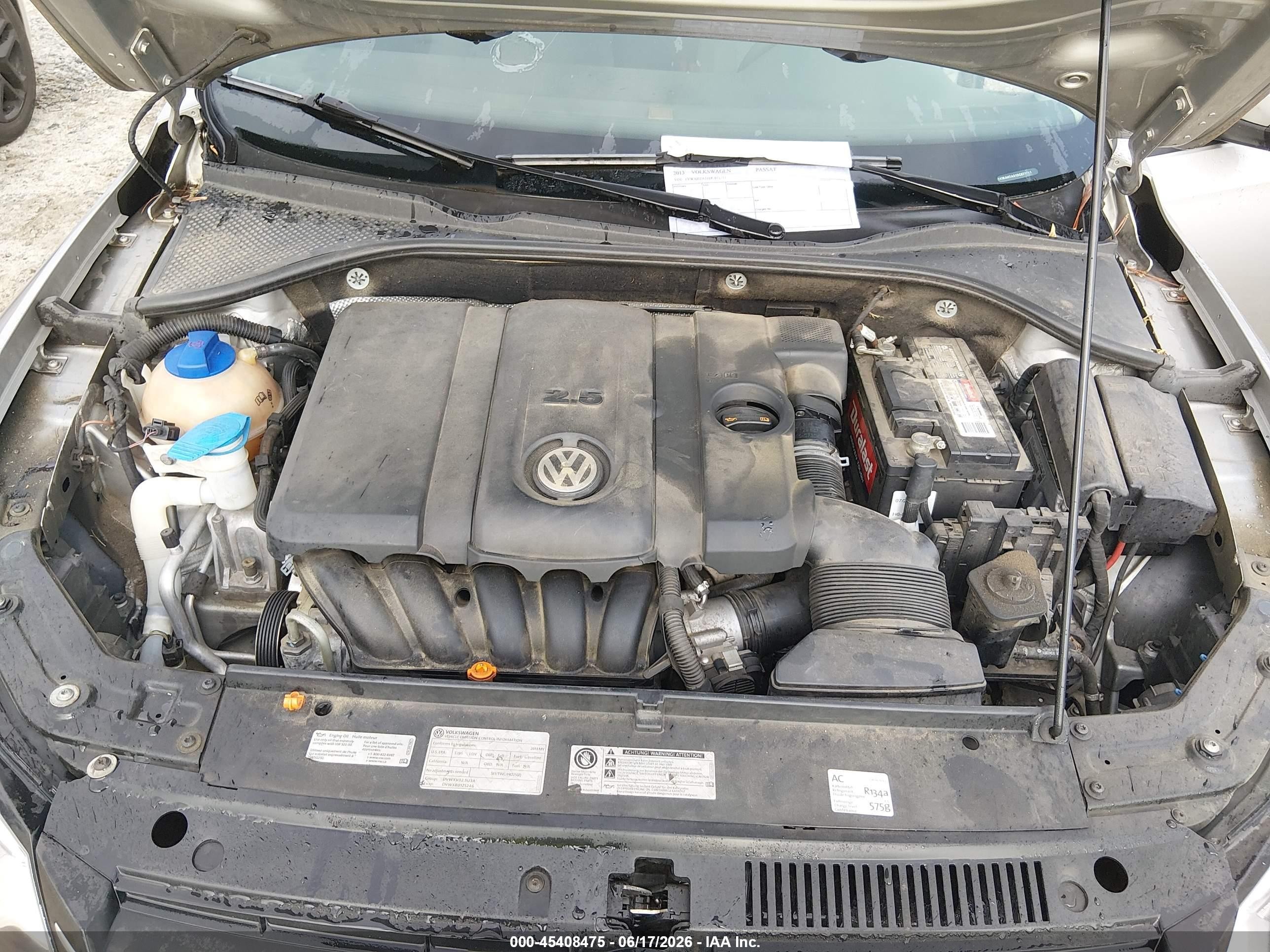 2013 Volkswagen Passat S Silver vin: 1VWAH7A31DC071711