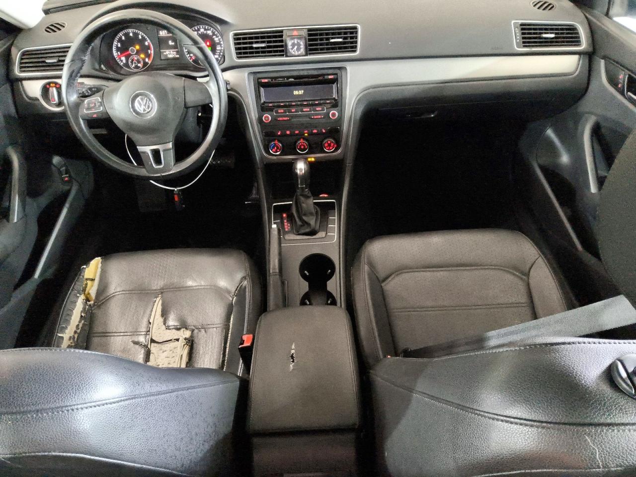 2014 Volkswagen Passat S Black vin: 1VWAH7A31EC018900