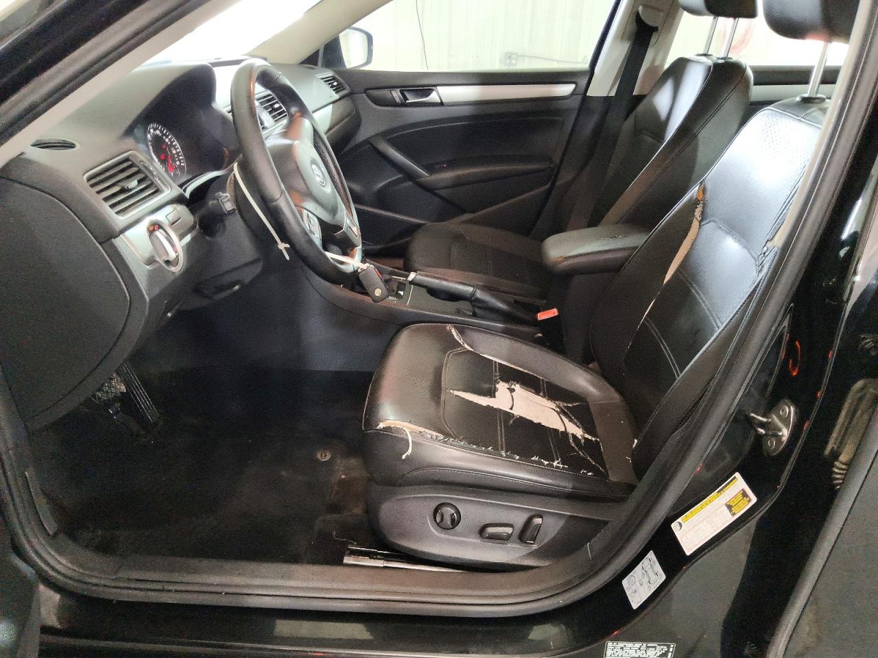 2014 Volkswagen Passat S Black vin: 1VWAH7A31EC018900