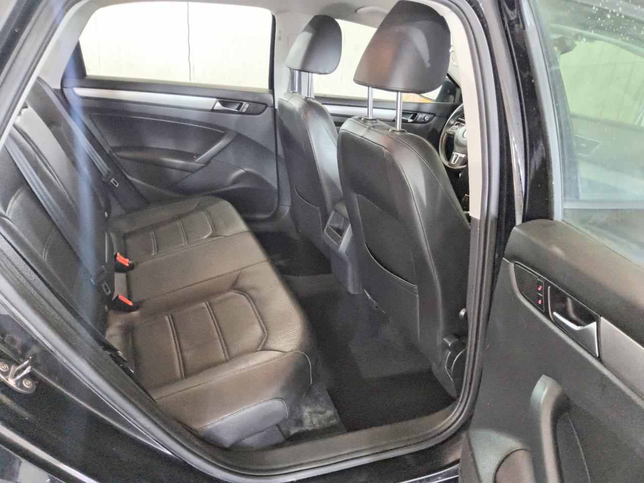 2014 Volkswagen Passat S Black vin: 1VWAH7A31EC018900