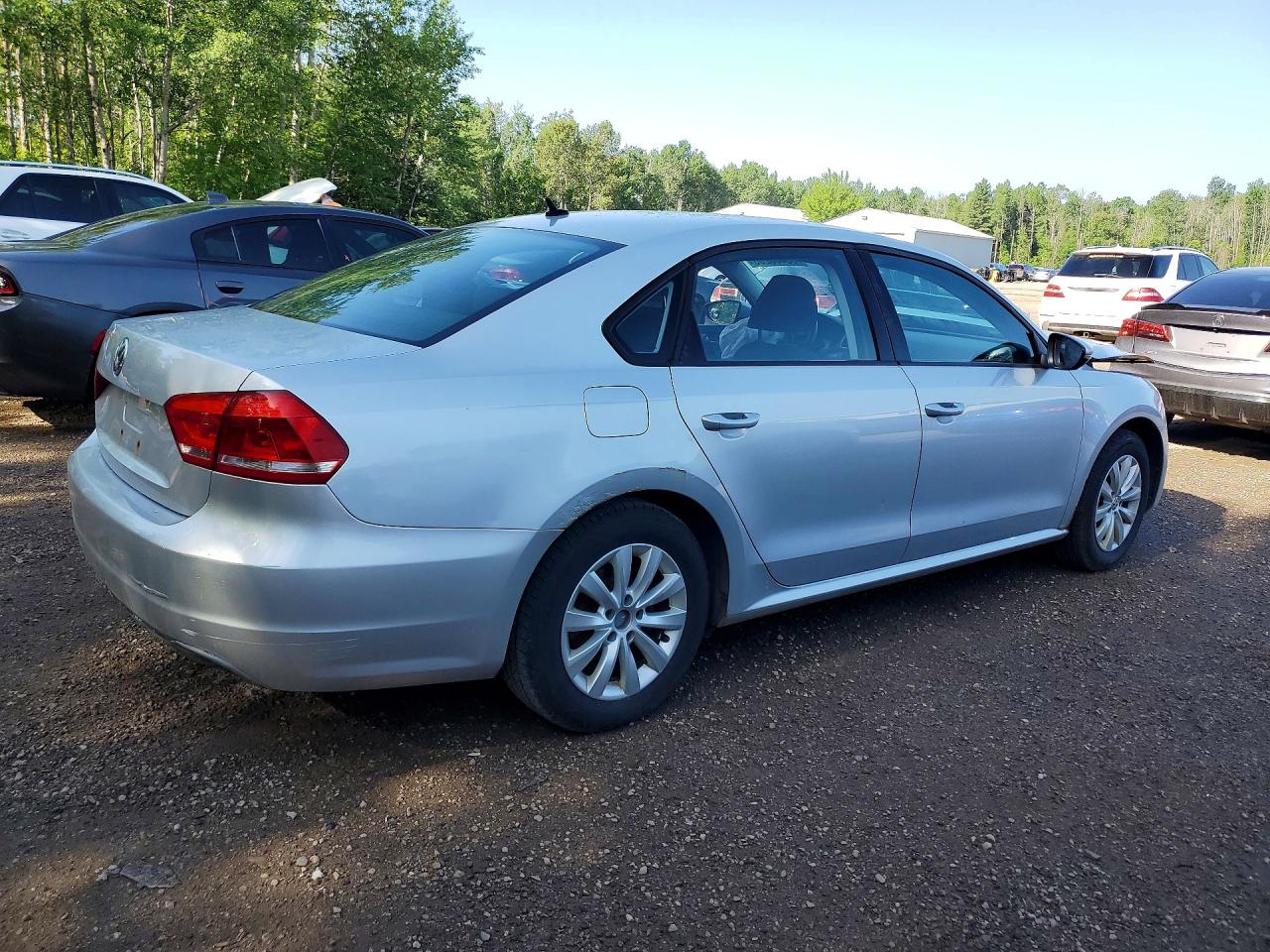 2012 Volkswagen Passat S Silver vin: 1VWAH7A32CC009877
