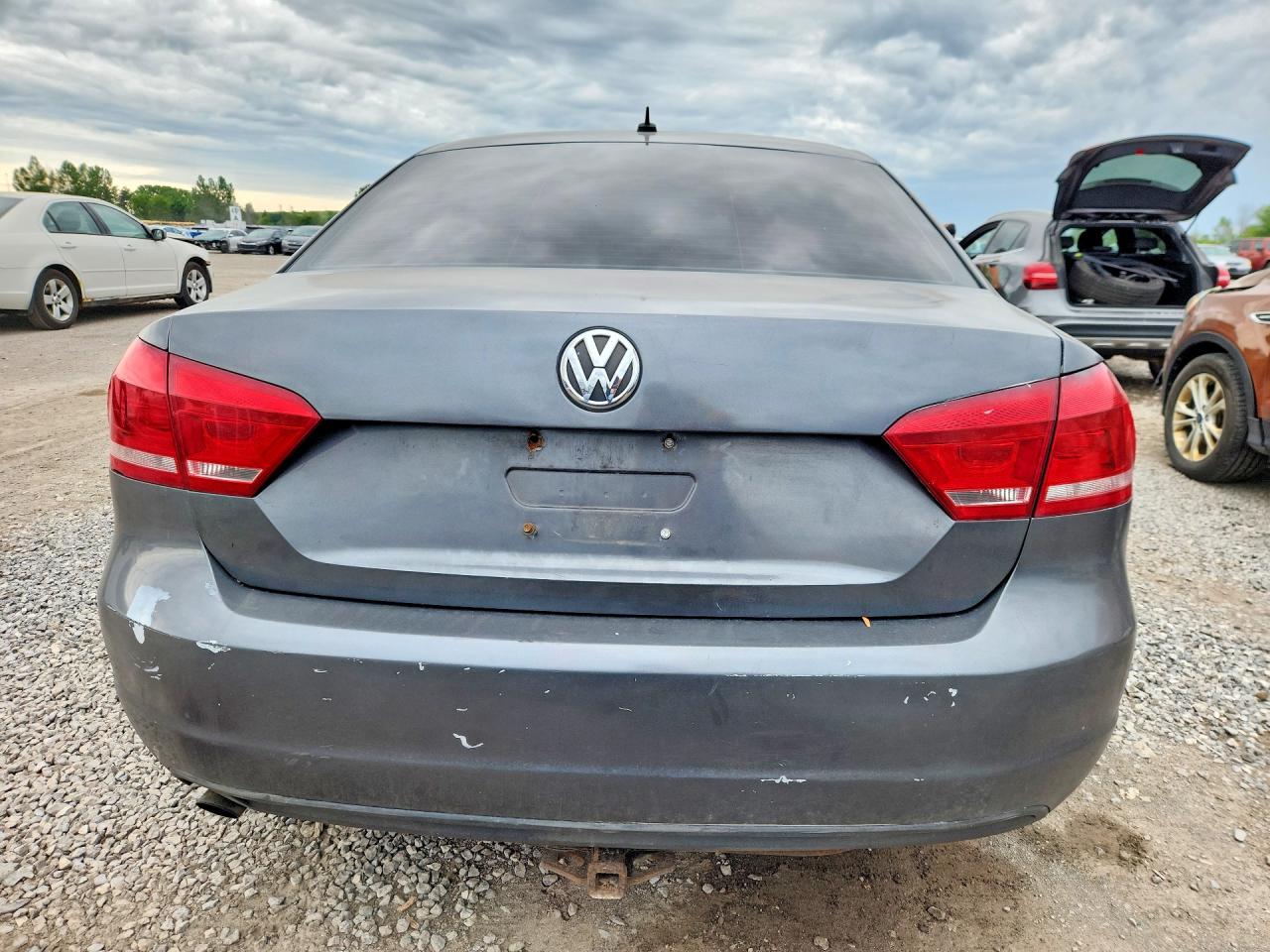 2012 Volkswagen Passat S Gray vin: 1VWAH7A32CC053362