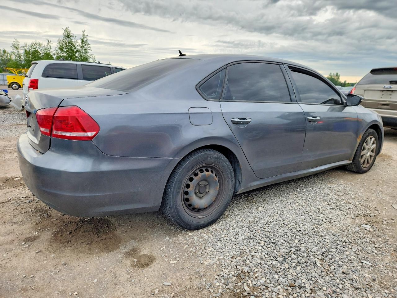 2012 Volkswagen Passat S Gray vin: 1VWAH7A32CC053362