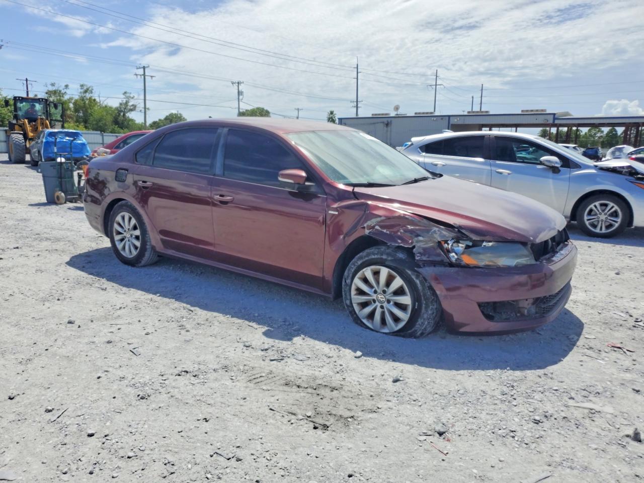 2013 Volkswagen Passat S Red vin: 1VWAH7A32DC148117