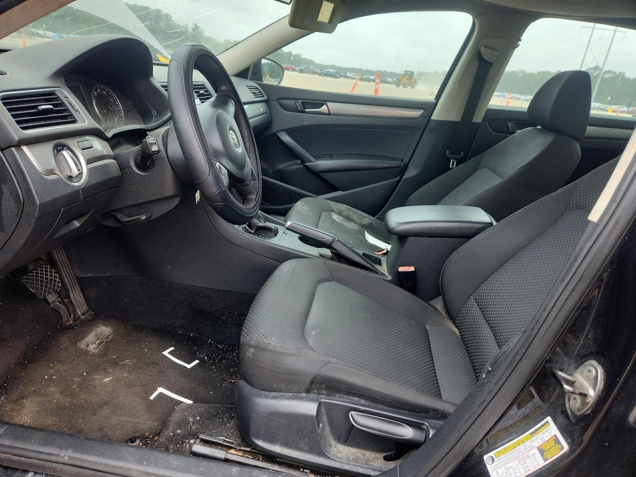 2012 Volkswagen Passat S Черный vin: 1VWAH7A33CC033508