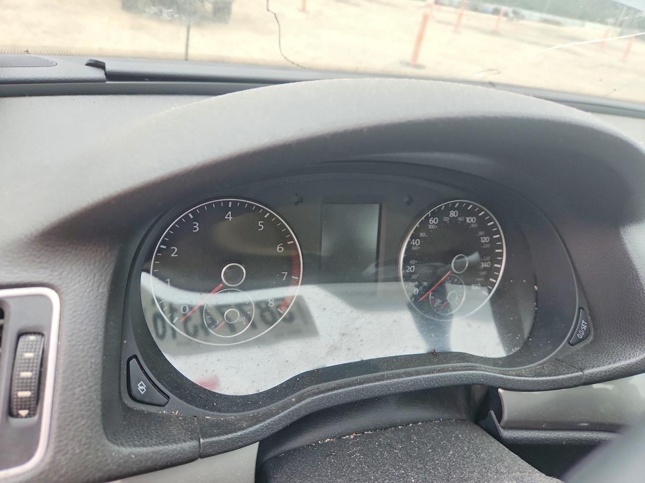 2012 Volkswagen Passat S Черный vin: 1VWAH7A33CC033508