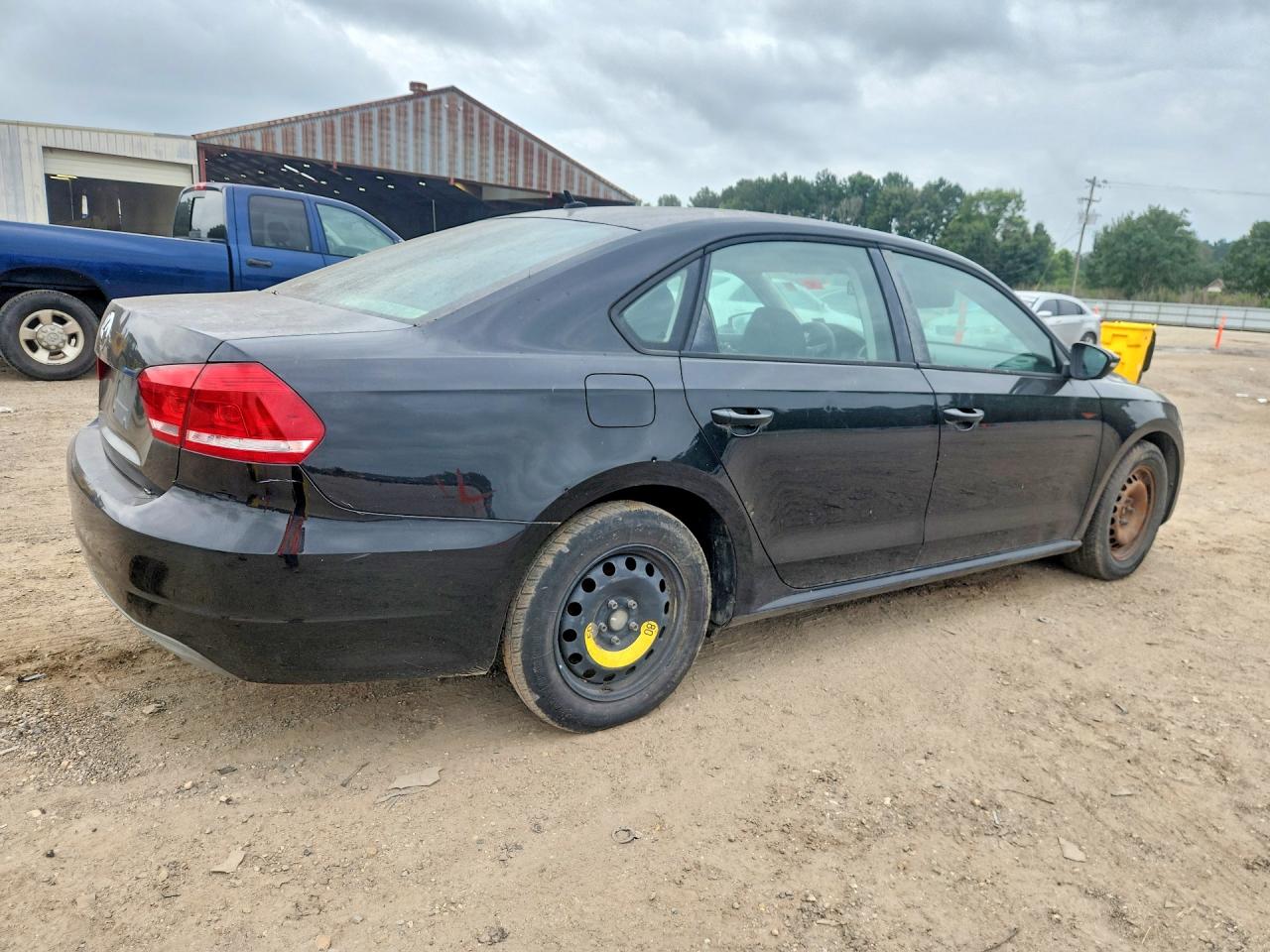 2012 Volkswagen Passat S Черный vin: 1VWAH7A33CC033508