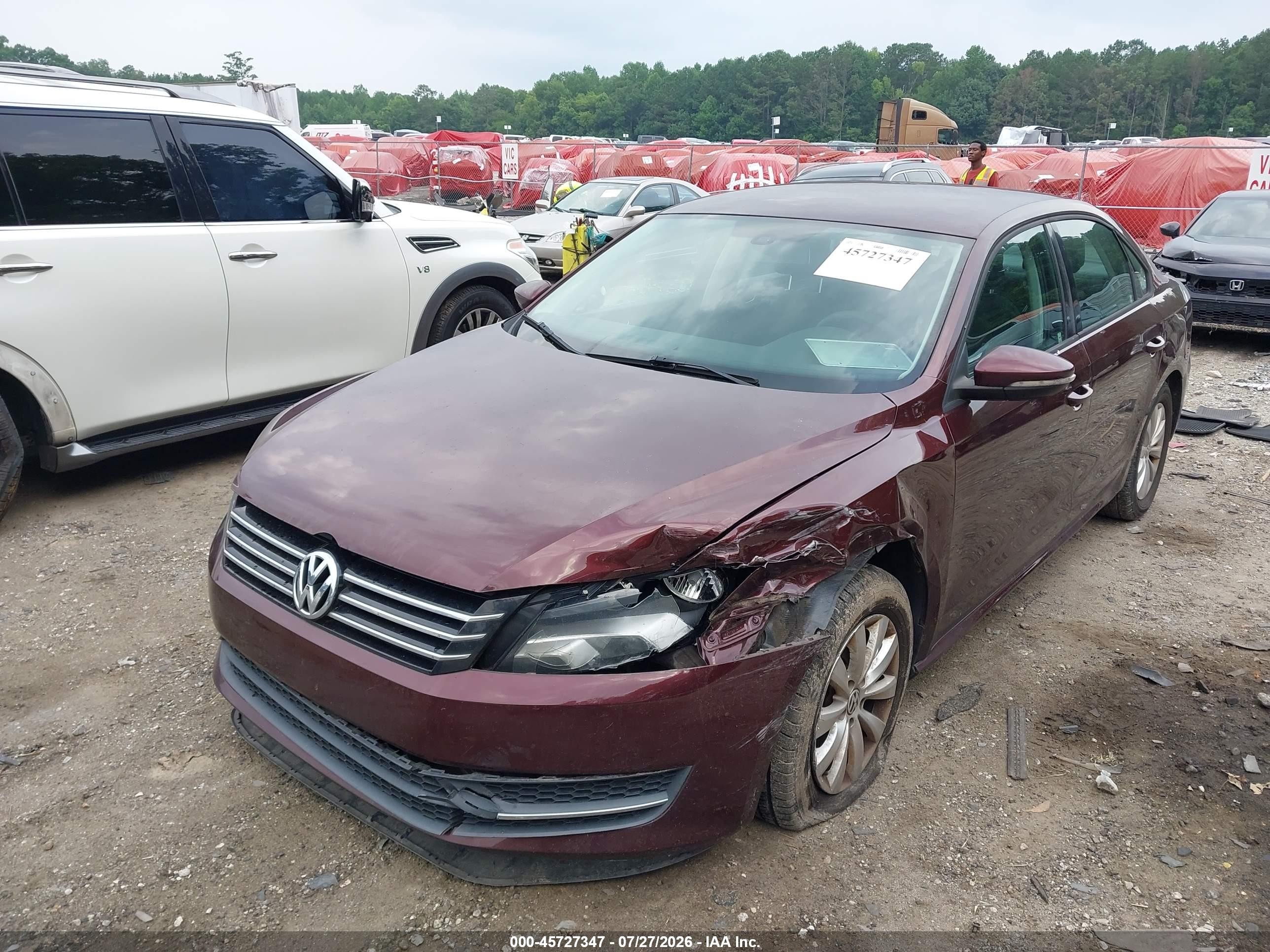2012 Volkswagen Passat 2.5l S Red vin: 1VWAH7A33CC048042