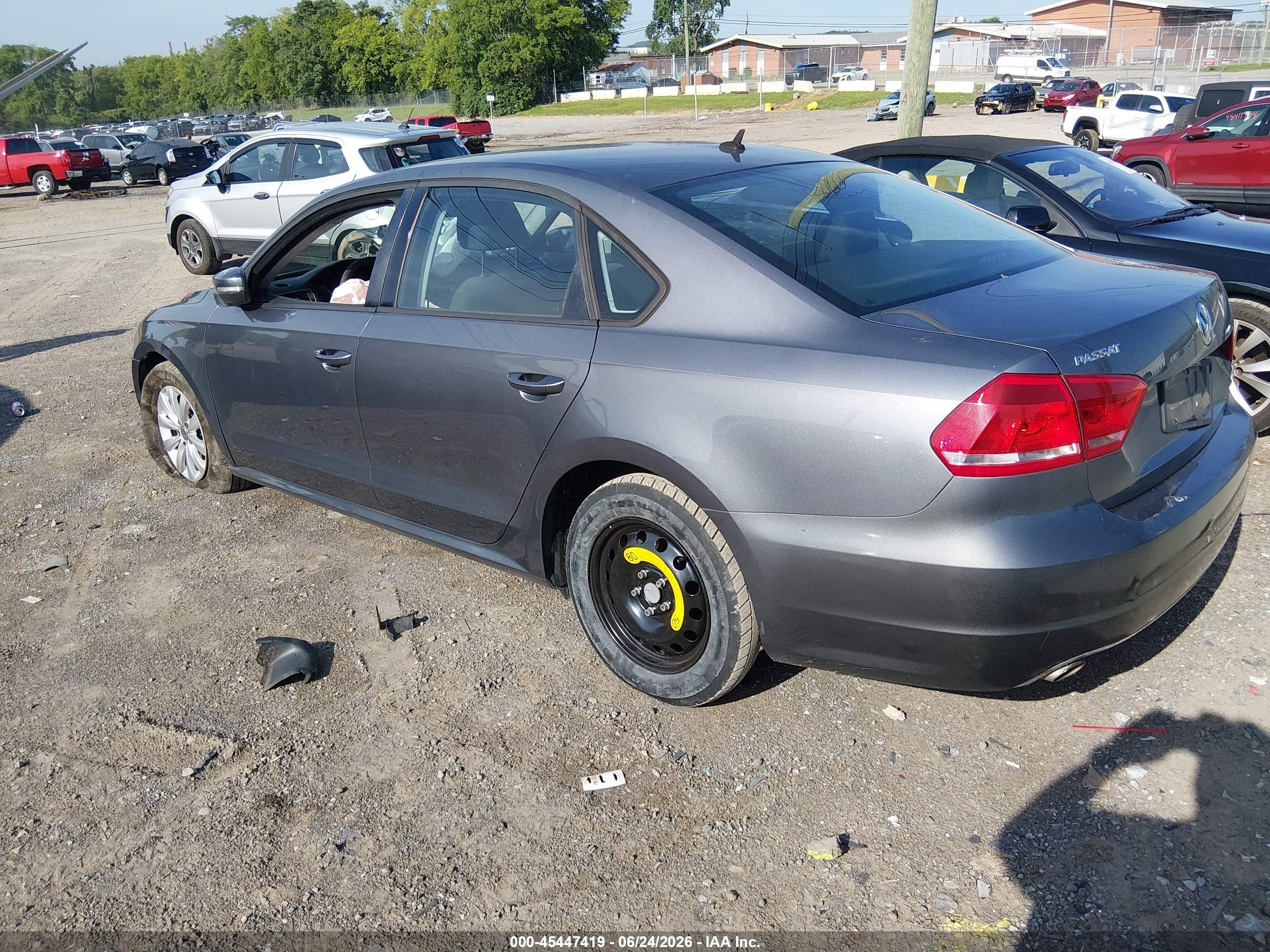 2013 Volkswagen Passat 2.5l S Gray vin: 1VWAH7A33DC115529