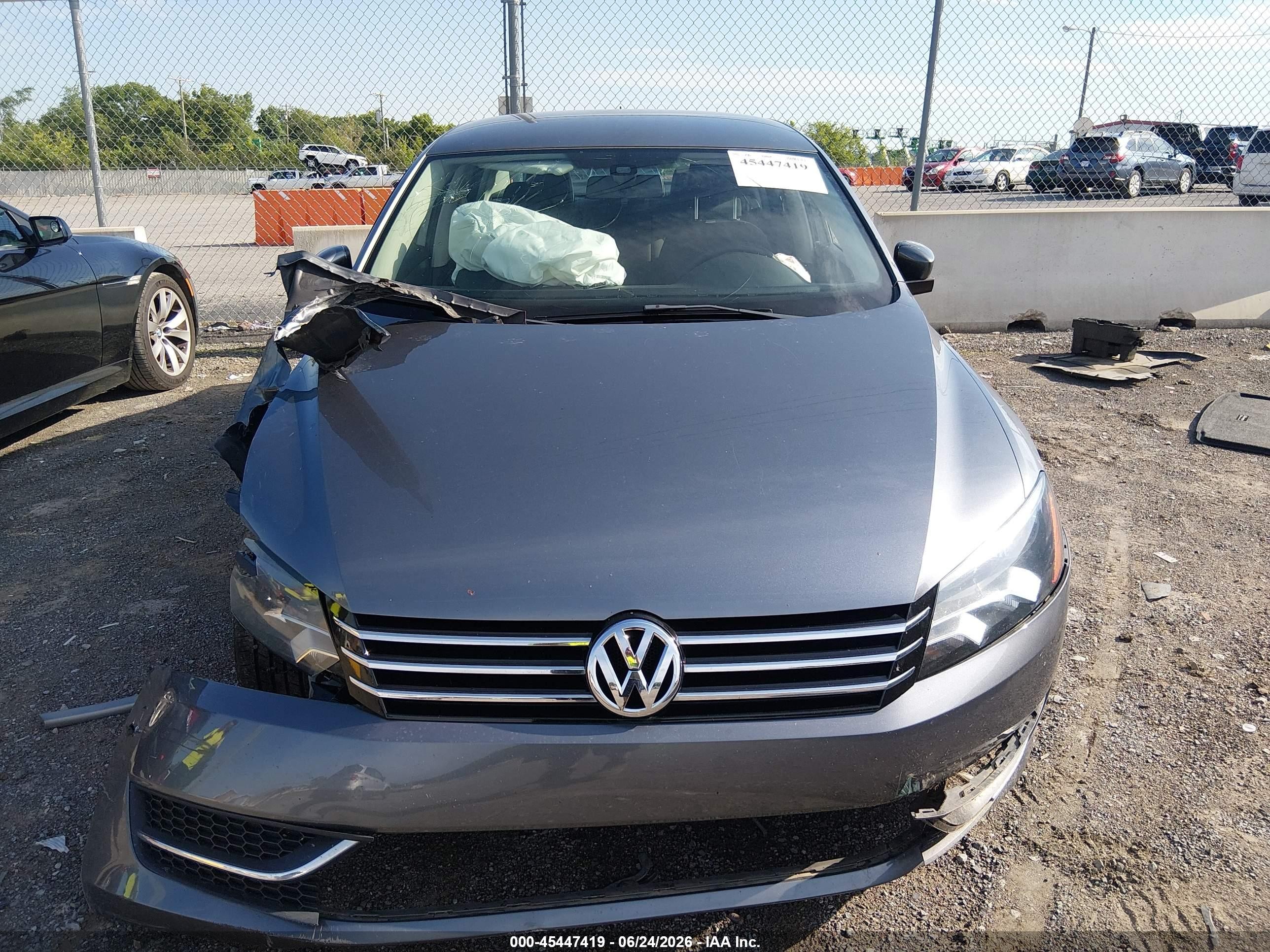2013 Volkswagen Passat 2.5l S Gray vin: 1VWAH7A33DC115529