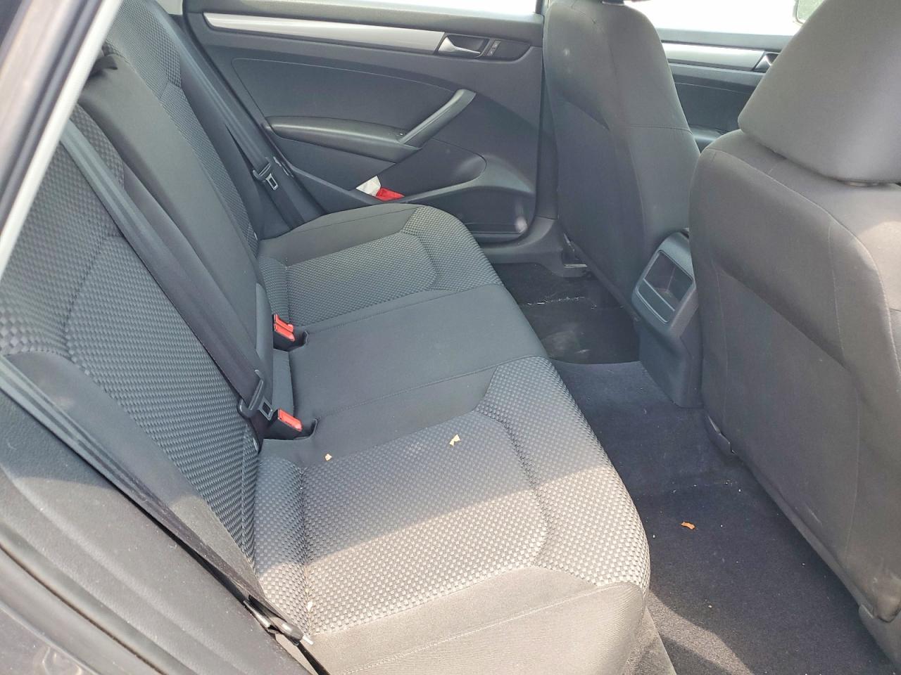 2014 Volkswagen Passat S Угольный vin: 1VWAH7A34EC007177
