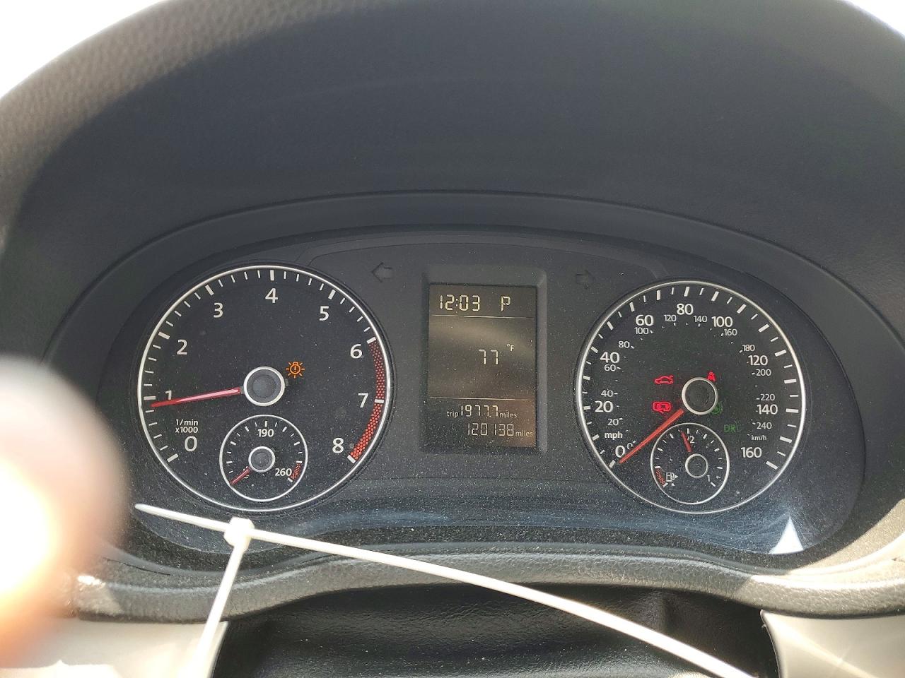2014 Volkswagen Passat S Угольный vin: 1VWAH7A34EC007177