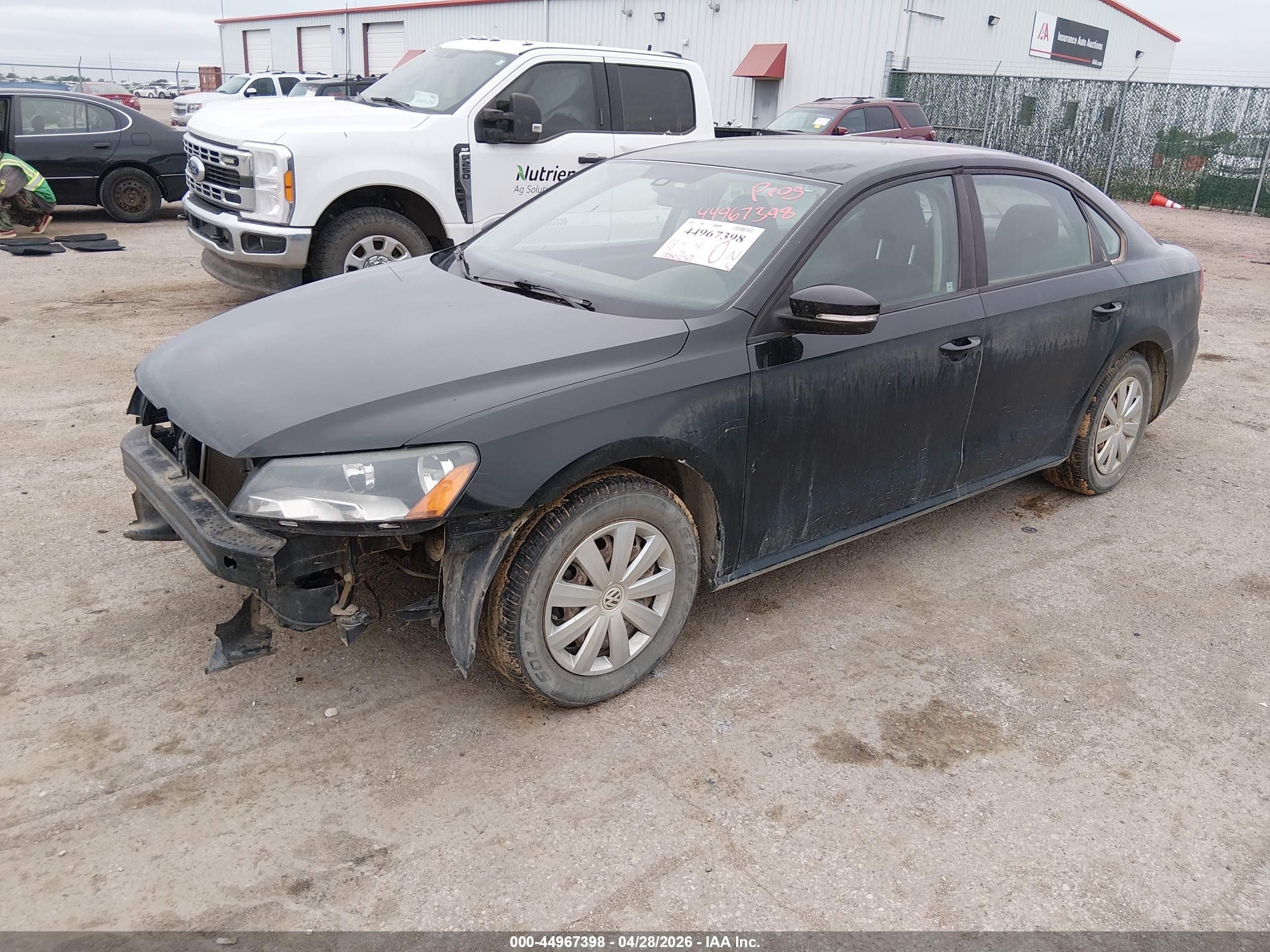 2013 Volkswagen Passat 2.5l S Серый vin: 1VWAH7A35DC033446