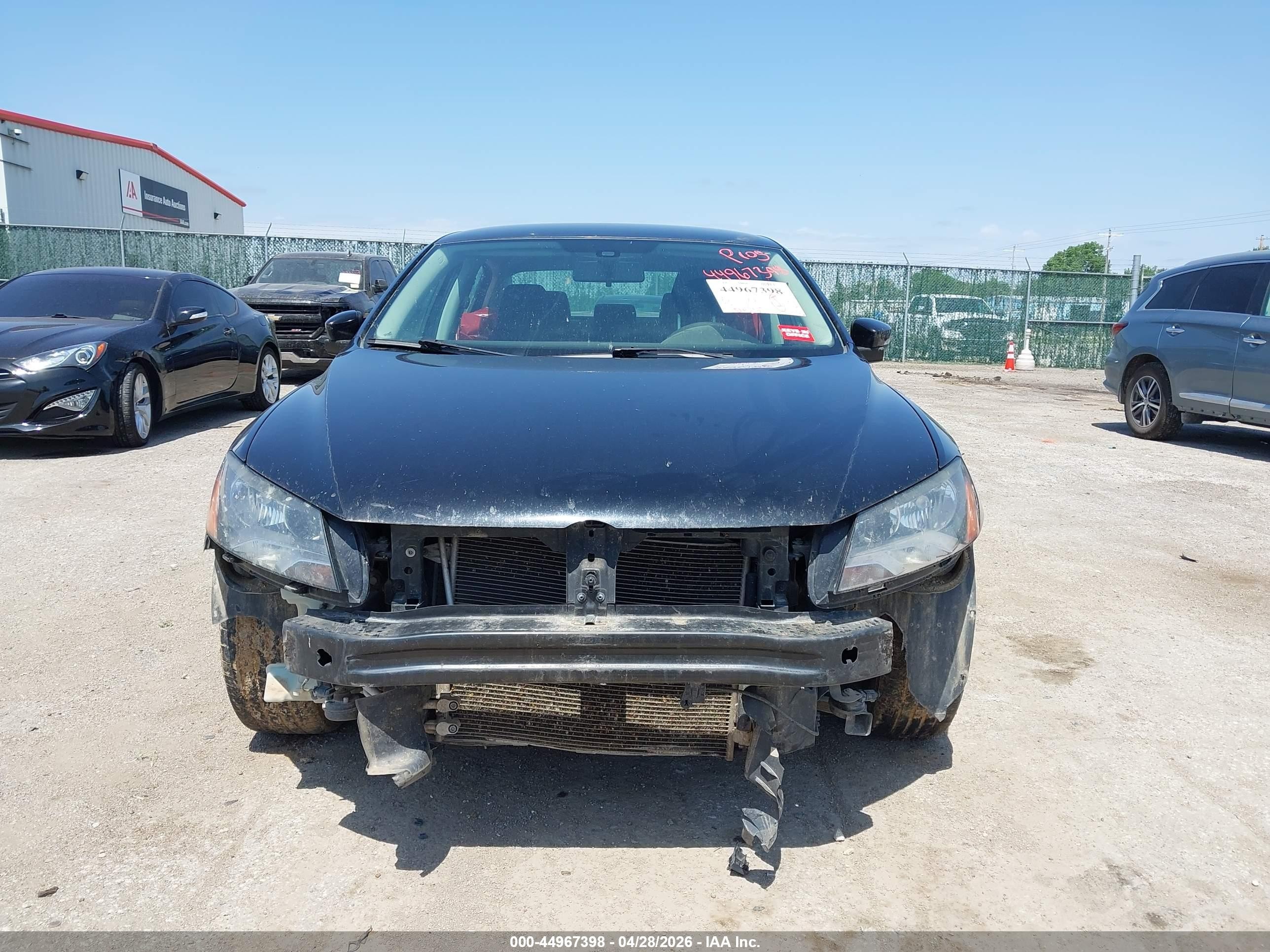 2013 Volkswagen Passat 2.5l S Серый vin: 1VWAH7A35DC033446