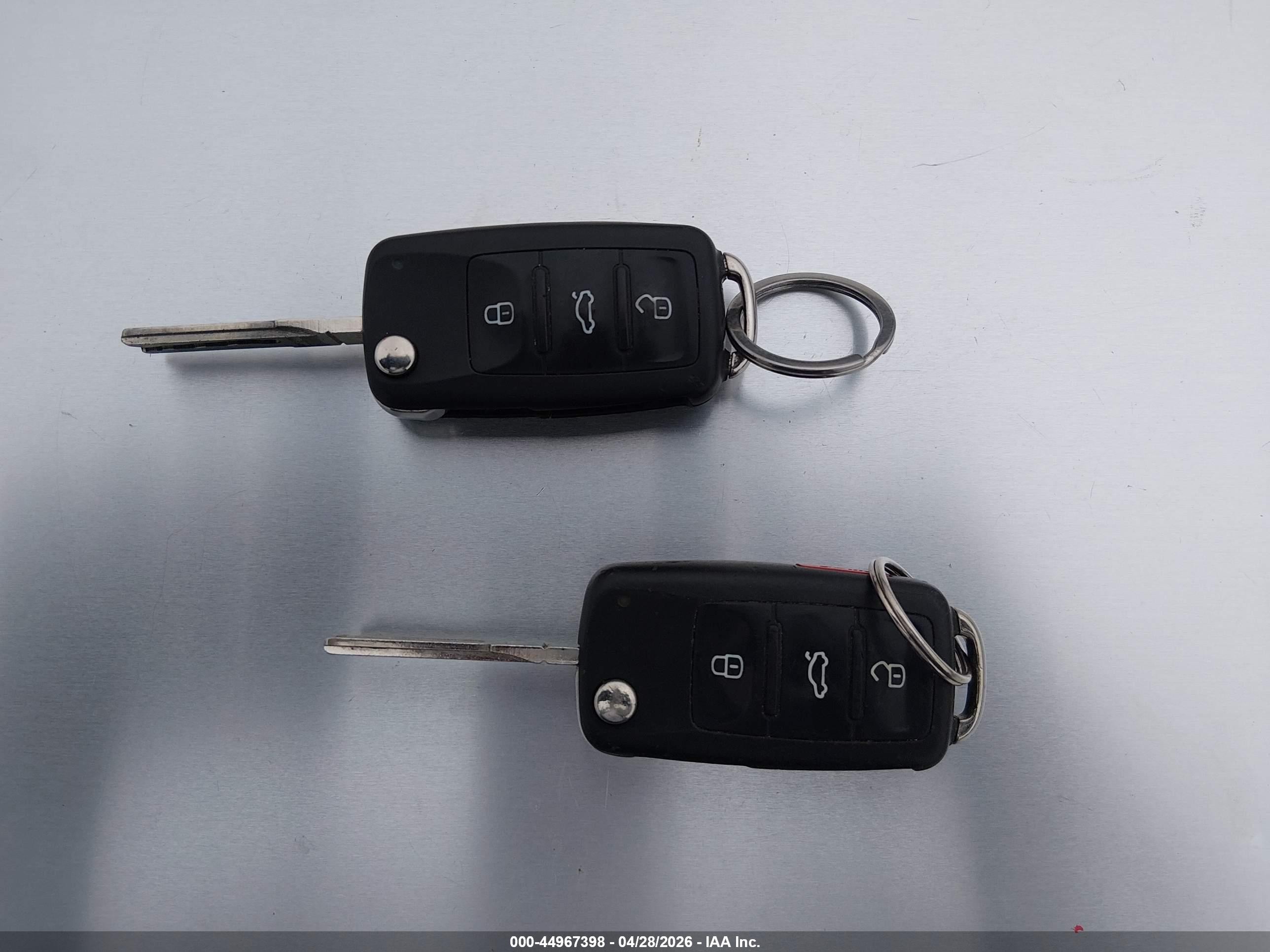 2013 Volkswagen Passat 2.5l S Серый vin: 1VWAH7A35DC033446