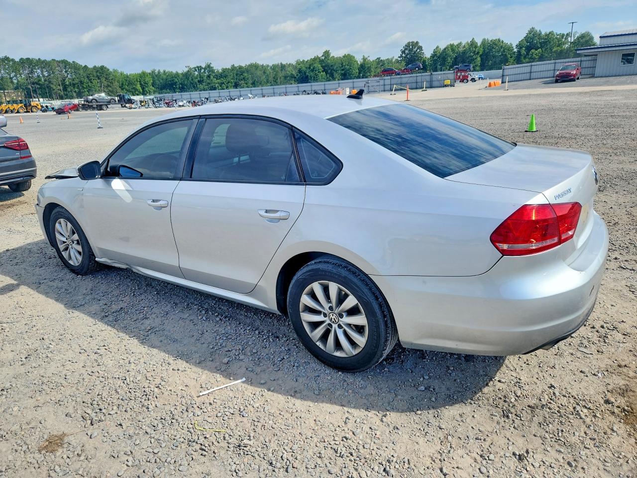 2013 Volkswagen Passat S Silver vin: 1VWAH7A35DC140268