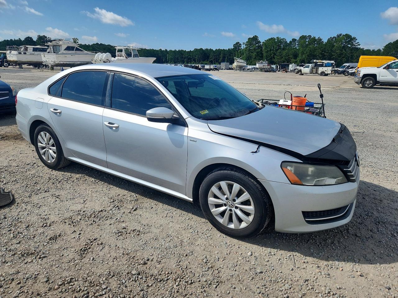 2013 Volkswagen Passat S Silver vin: 1VWAH7A35DC140268