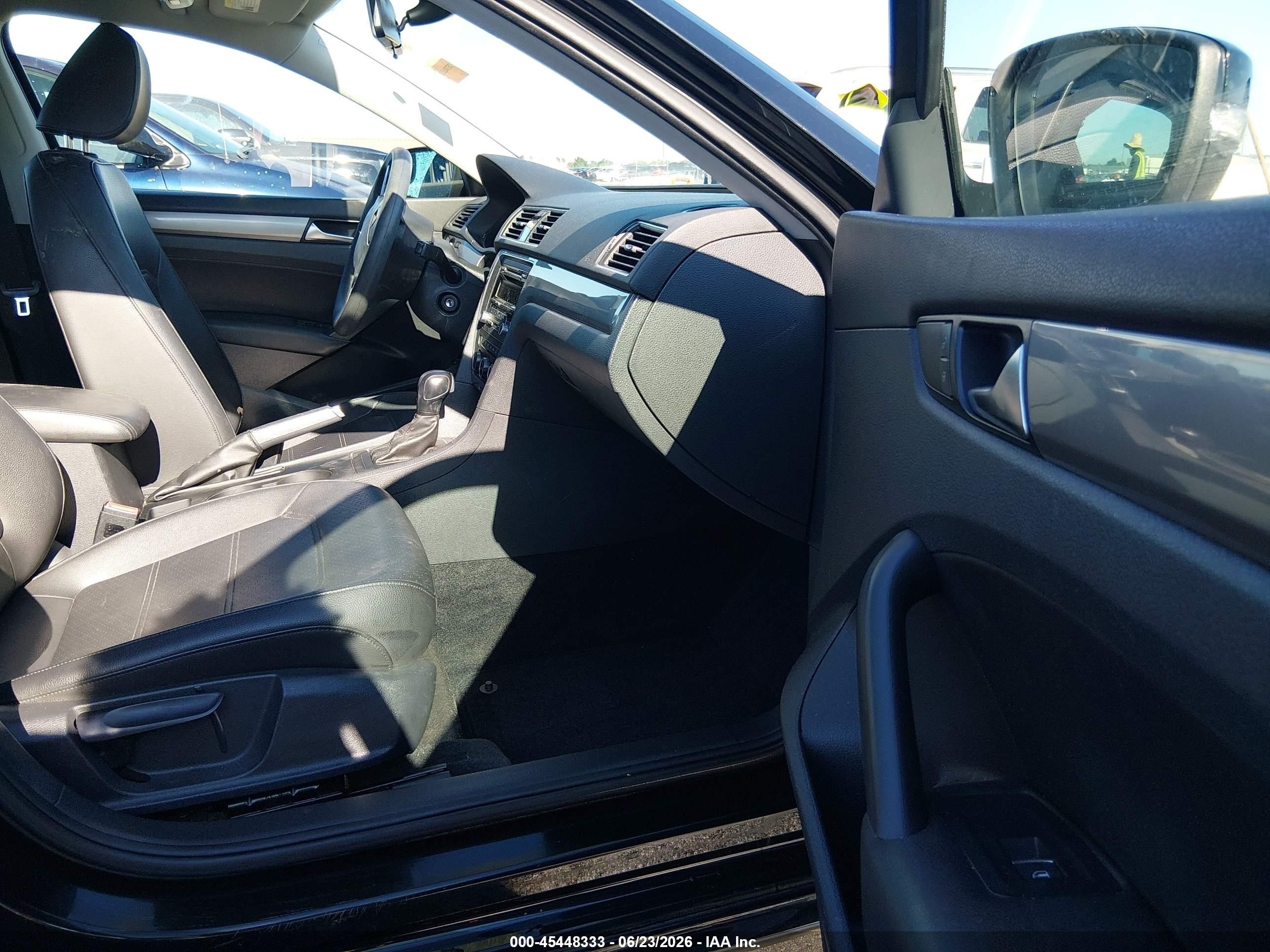 2013 Volkswagen Passat 2.5l Wolfsburg Edition Черный vin: 1VWAH7A35DC142859