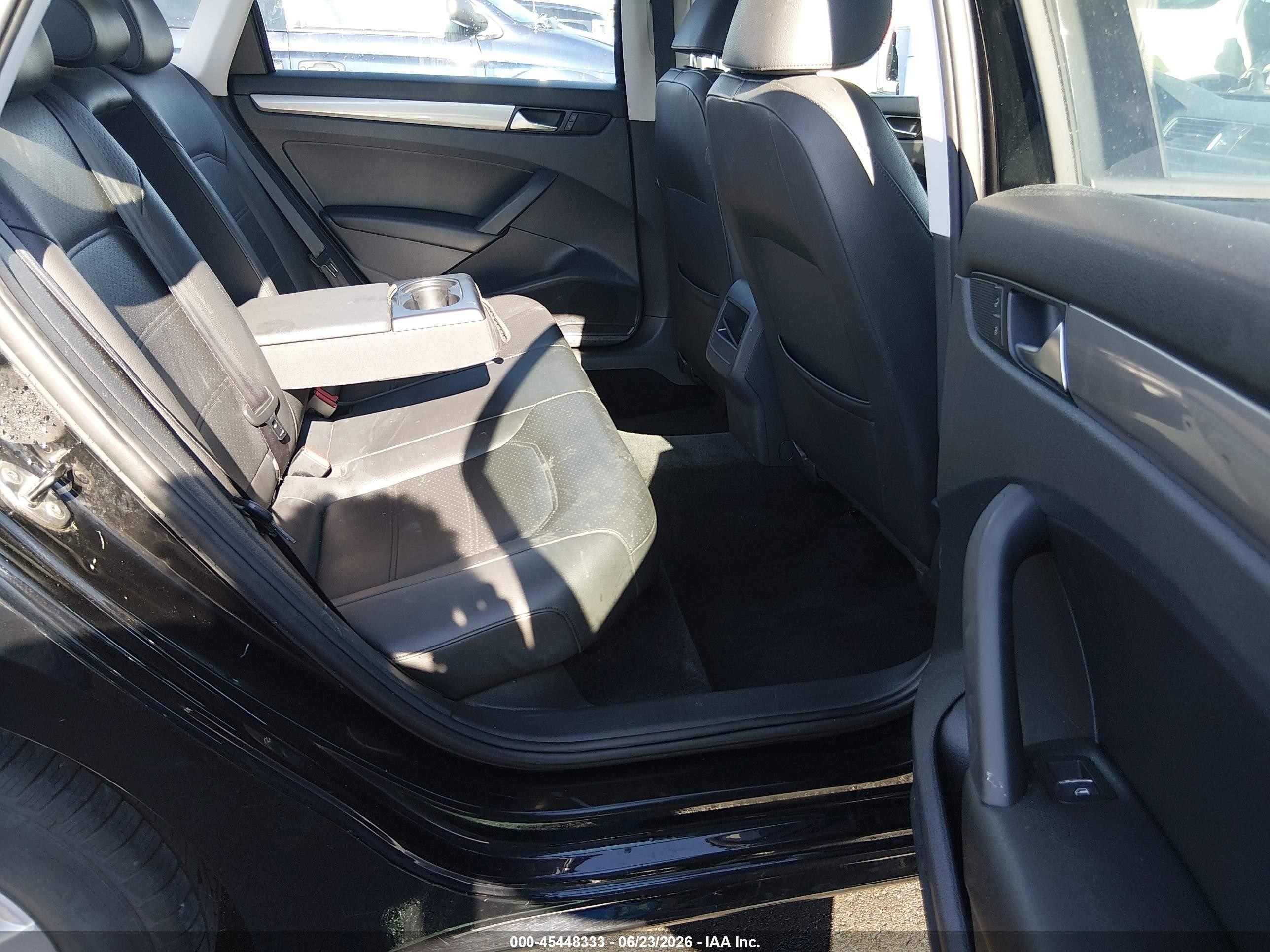 2013 Volkswagen Passat 2.5l Wolfsburg Edition Черный vin: 1VWAH7A35DC142859