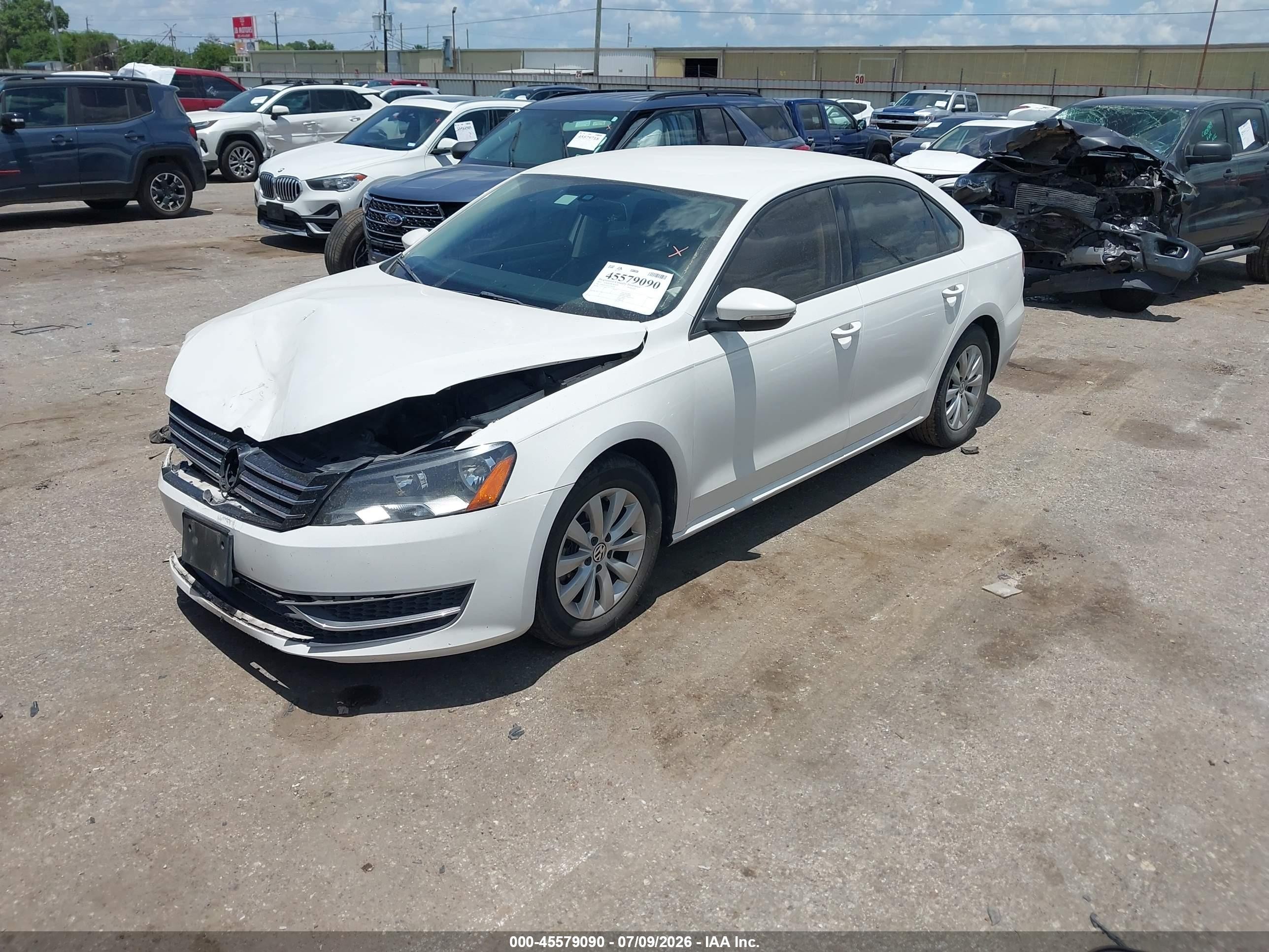 2012 Volkswagen Passat 2.5l S White vin: 1VWAH7A36CC096764