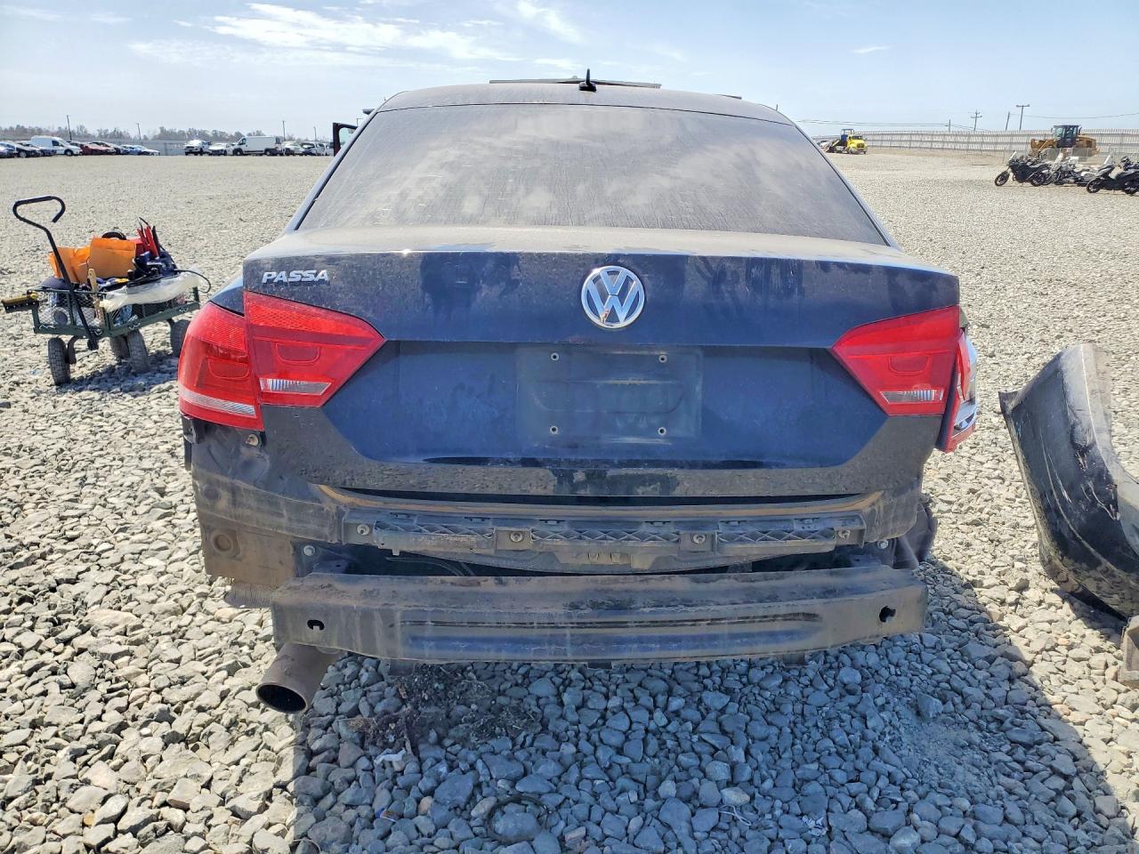 2014 Volkswagen Passat S Black vin: 1VWAH7A36EC007214
