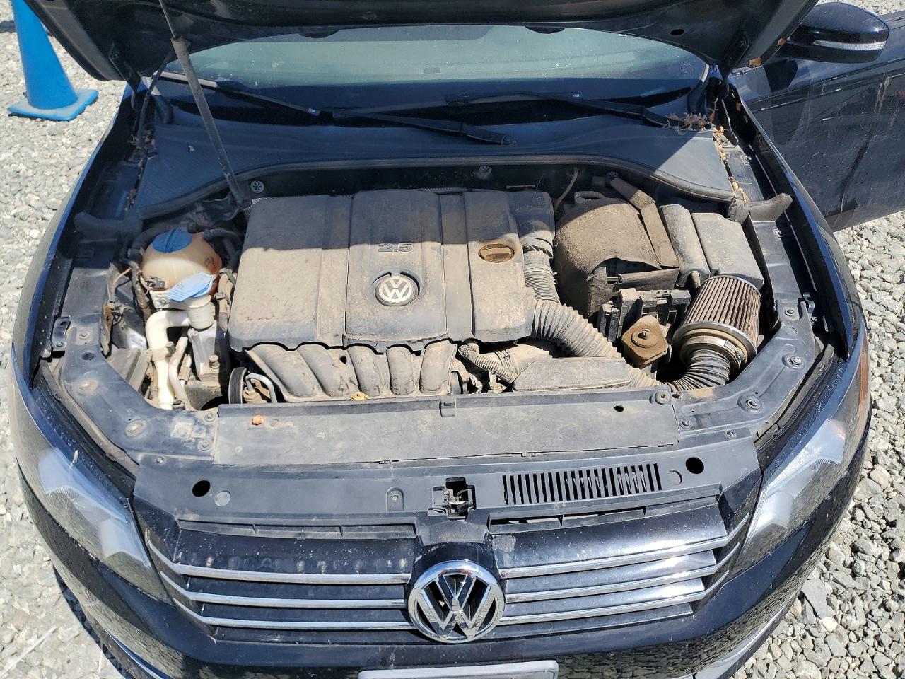 2014 Volkswagen Passat S Black vin: 1VWAH7A36EC007214