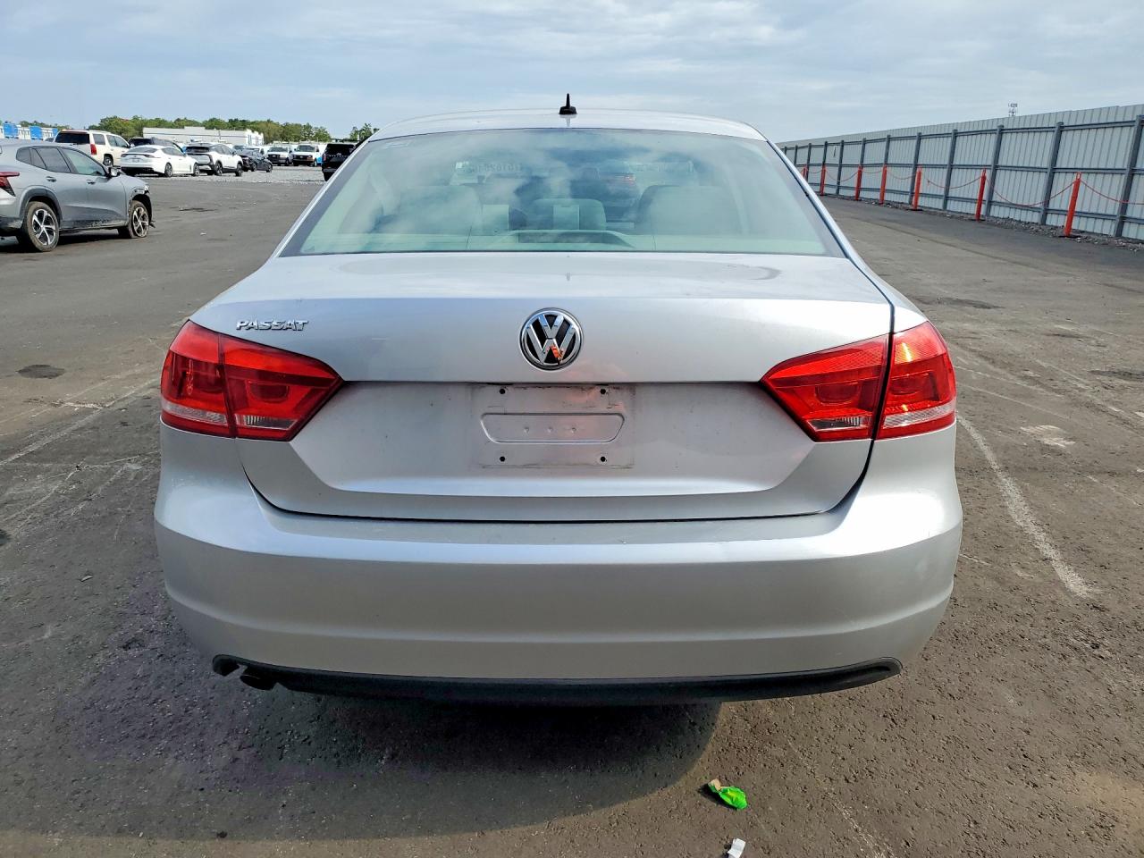 2013 Volkswagen Passat S Silver vin: 1VWAH7A37DC008774