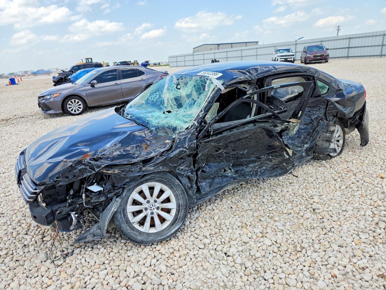 2013 Volkswagen Passat S Бордовый vin: 1VWAH7A37DC019001