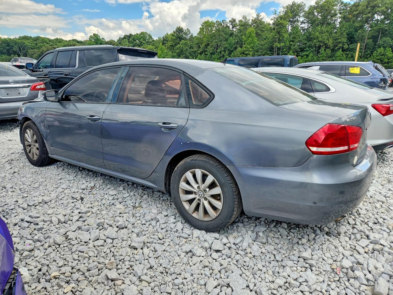 2013 Volkswagen Passat S Blue vin: 1VWAH7A37DC074726