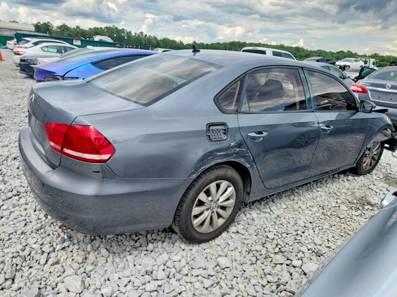 2013 Volkswagen Passat S Blue vin: 1VWAH7A37DC074726