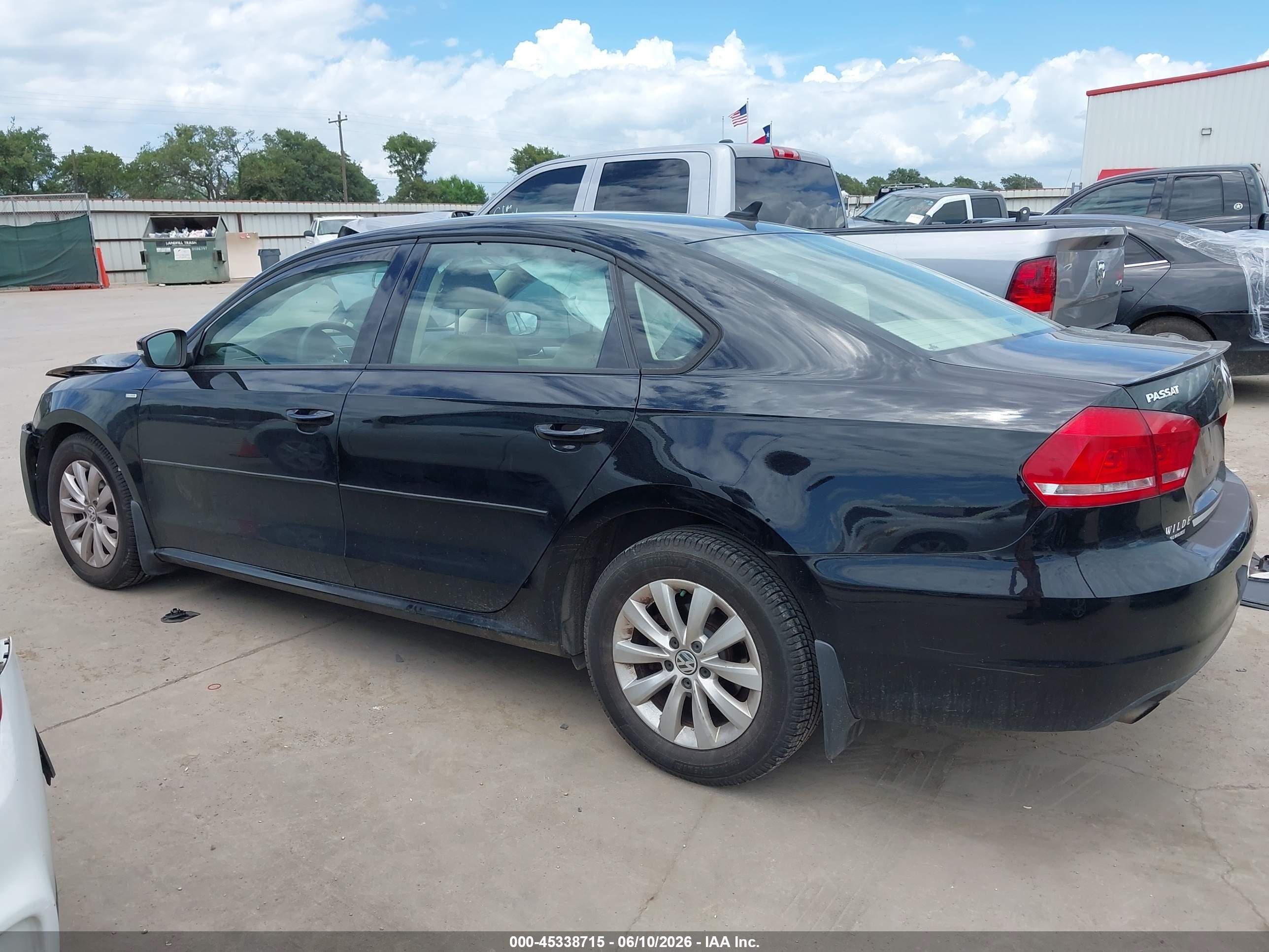 2013 Volkswagen Passat 2.5l Wolfsburg Edition Черный vin: 1VWAH7A37DC142927