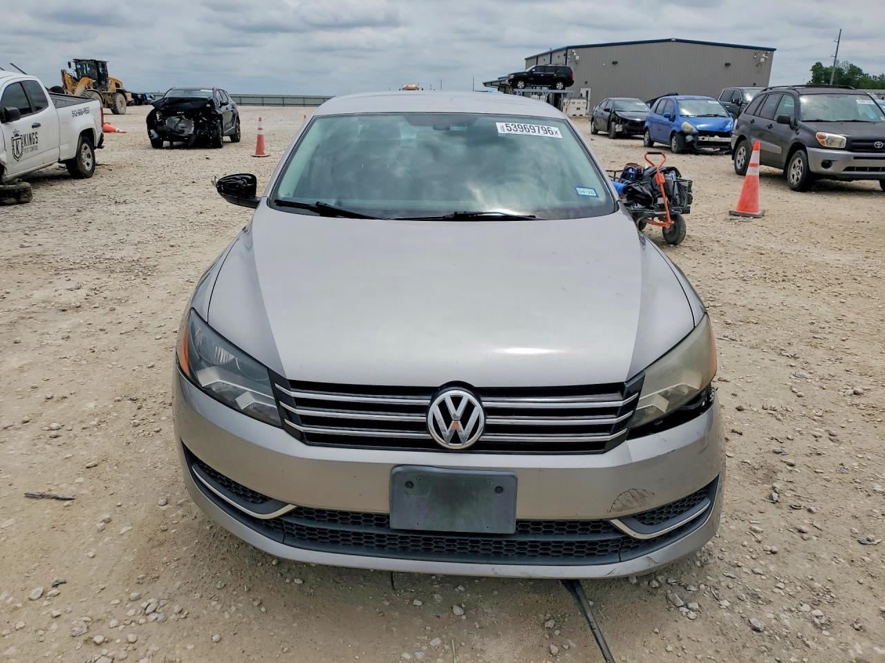2012 Volkswagen Passat S Silver vin: 1VWAH7A39CC066142