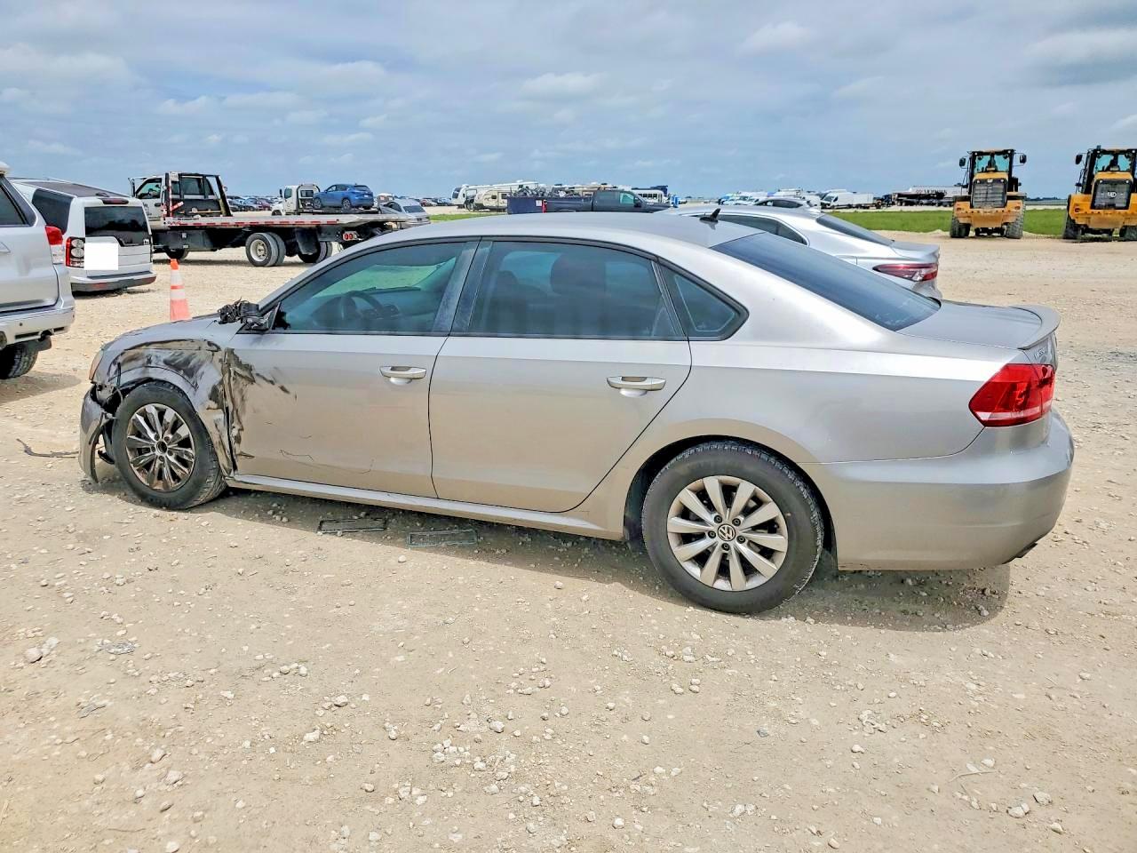 2012 Volkswagen Passat S Silver vin: 1VWAH7A39CC066142