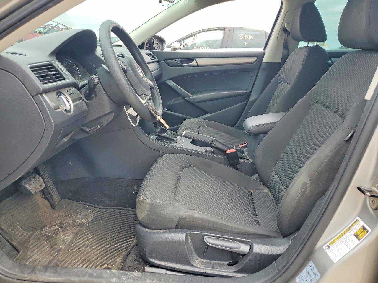 2012 Volkswagen Passat S Silver vin: 1VWAH7A39CC066142